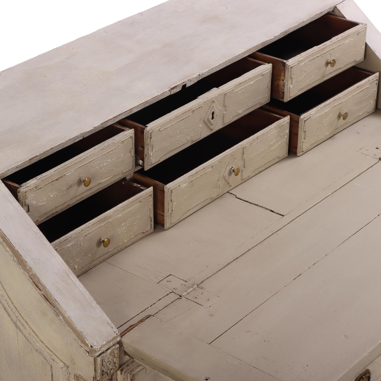 A.I.C., bureau peint de style Louis XV, 18ème C. Bon état - En vente à Philadelphia, PA