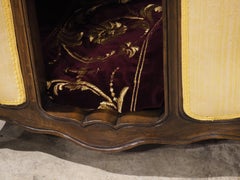 A French Louis XV Style Silk Covered Dog Niche de Salon / Tabouret, 1950s