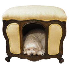 Niche de salon / tabouret pour chien de style Louis XV, 1950