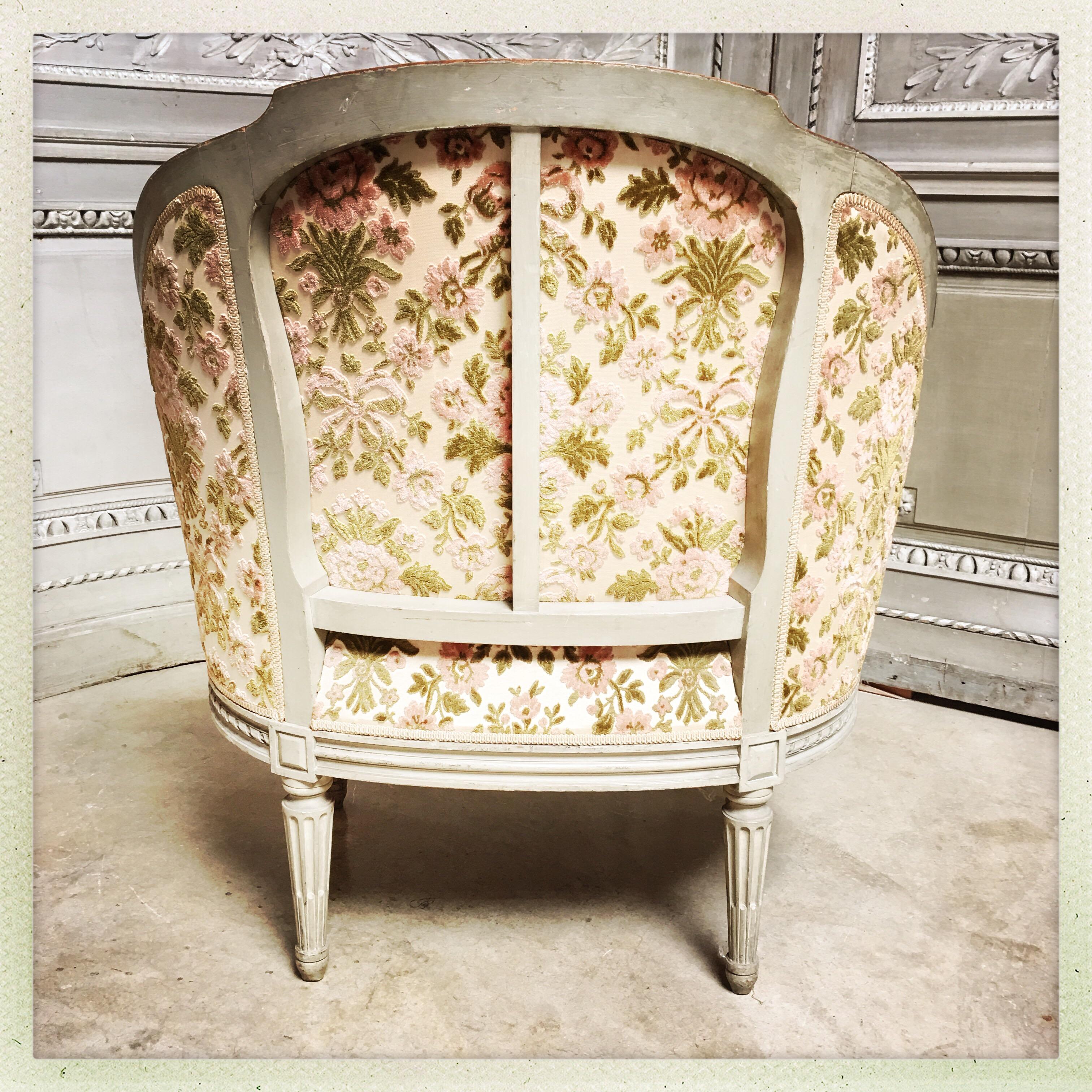 French Louis XVI Style Marquise in a Painted Finish 2