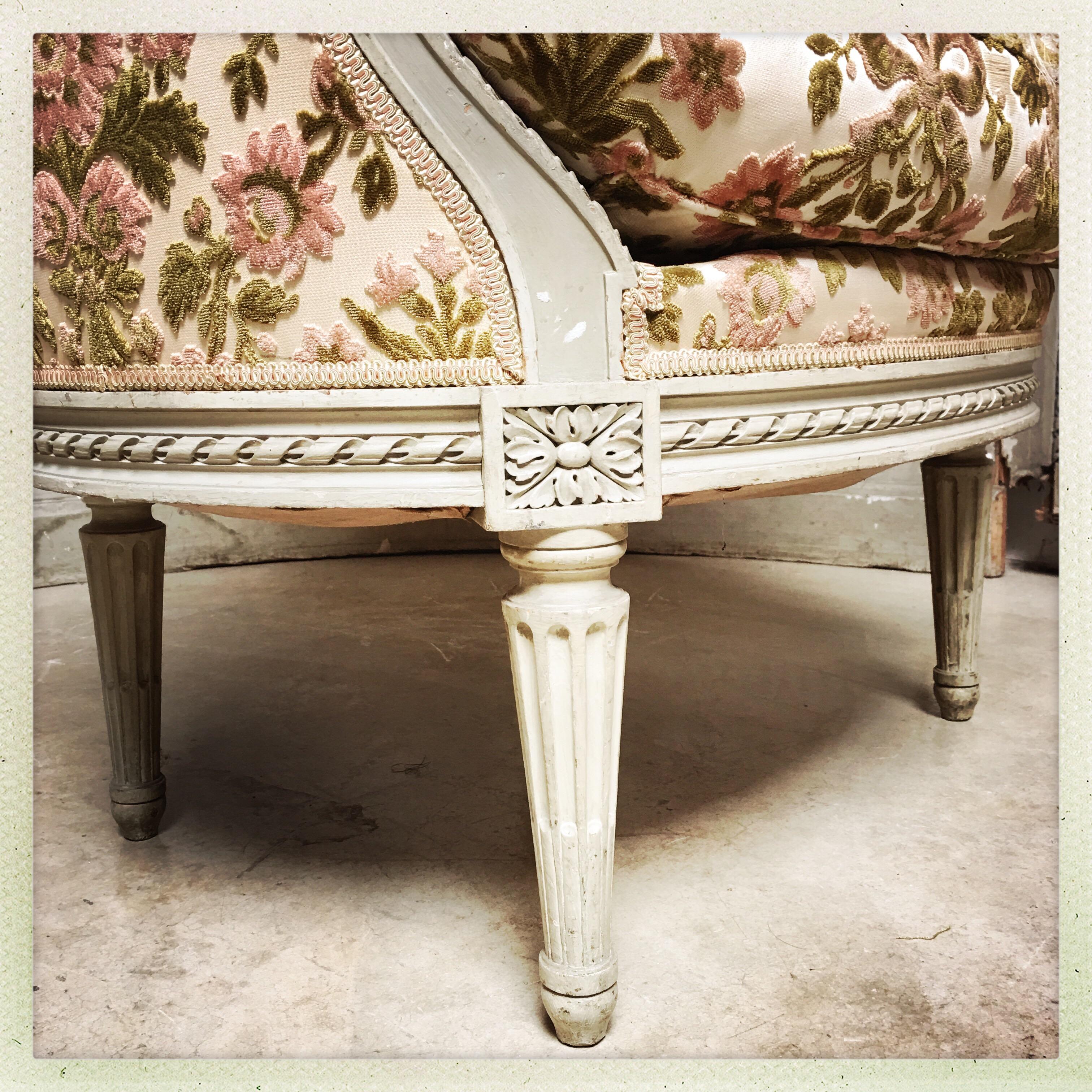 French Louis XVI Style Marquise in a Painted Finish 5