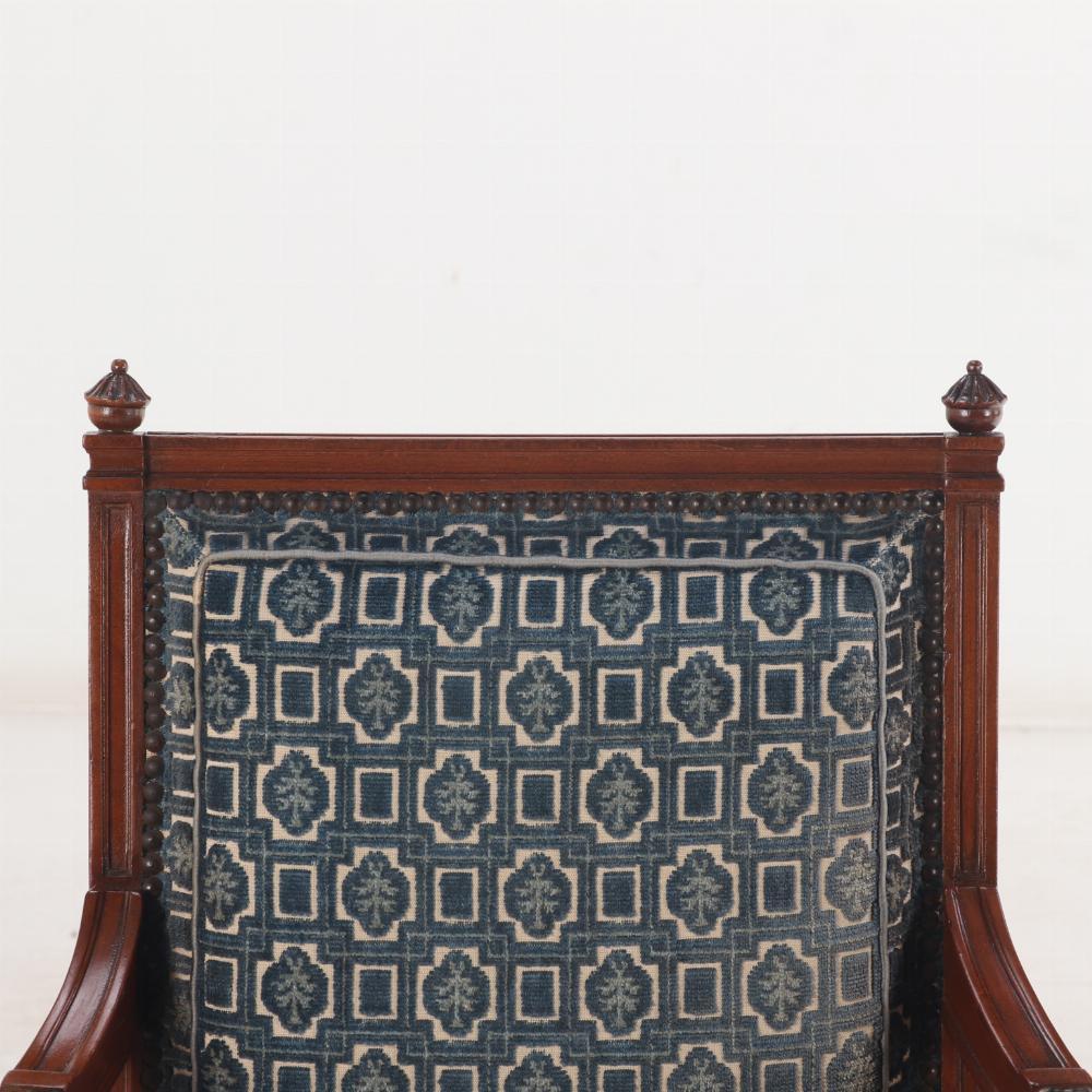 Sillón abierto francés de estilo Luis XVI, c. 1940. en venta 1