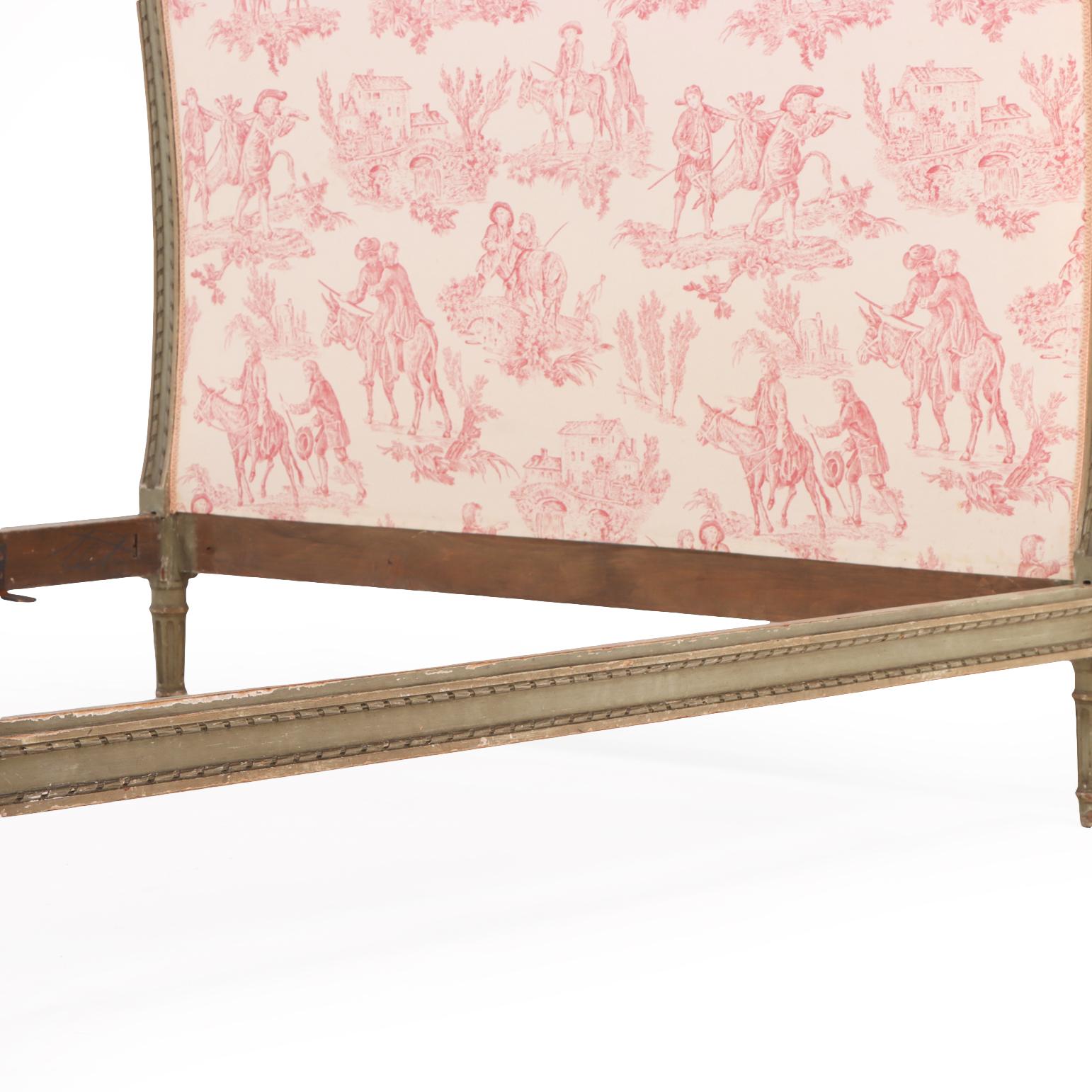 Tissu d'ameublement A.I.C., lit peint de style Louis XVI, C. 1920. en vente