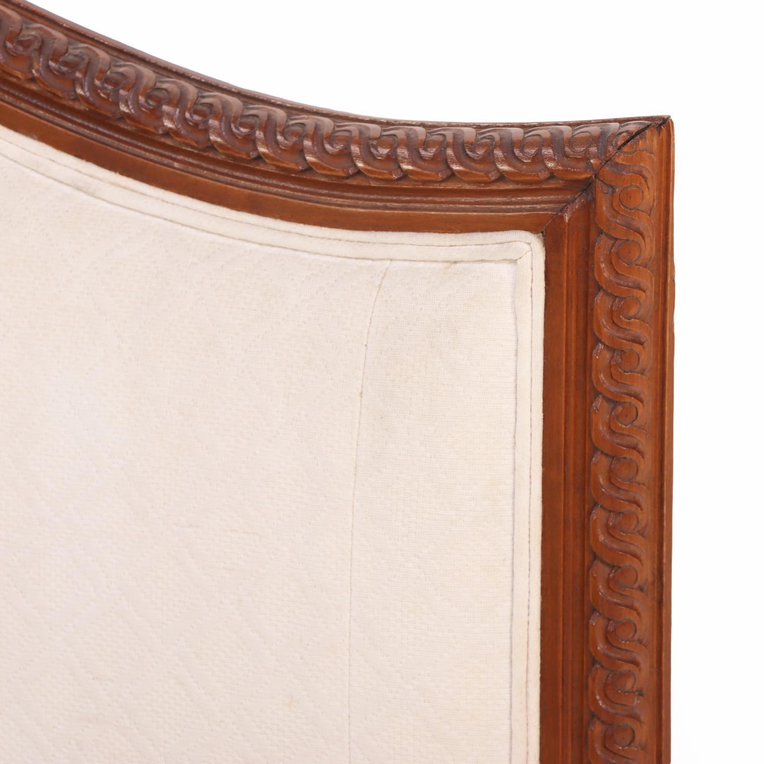 Intagliato Letto matrimoniale in noce in stile Luigi XVI, C.C. 1930. in vendita