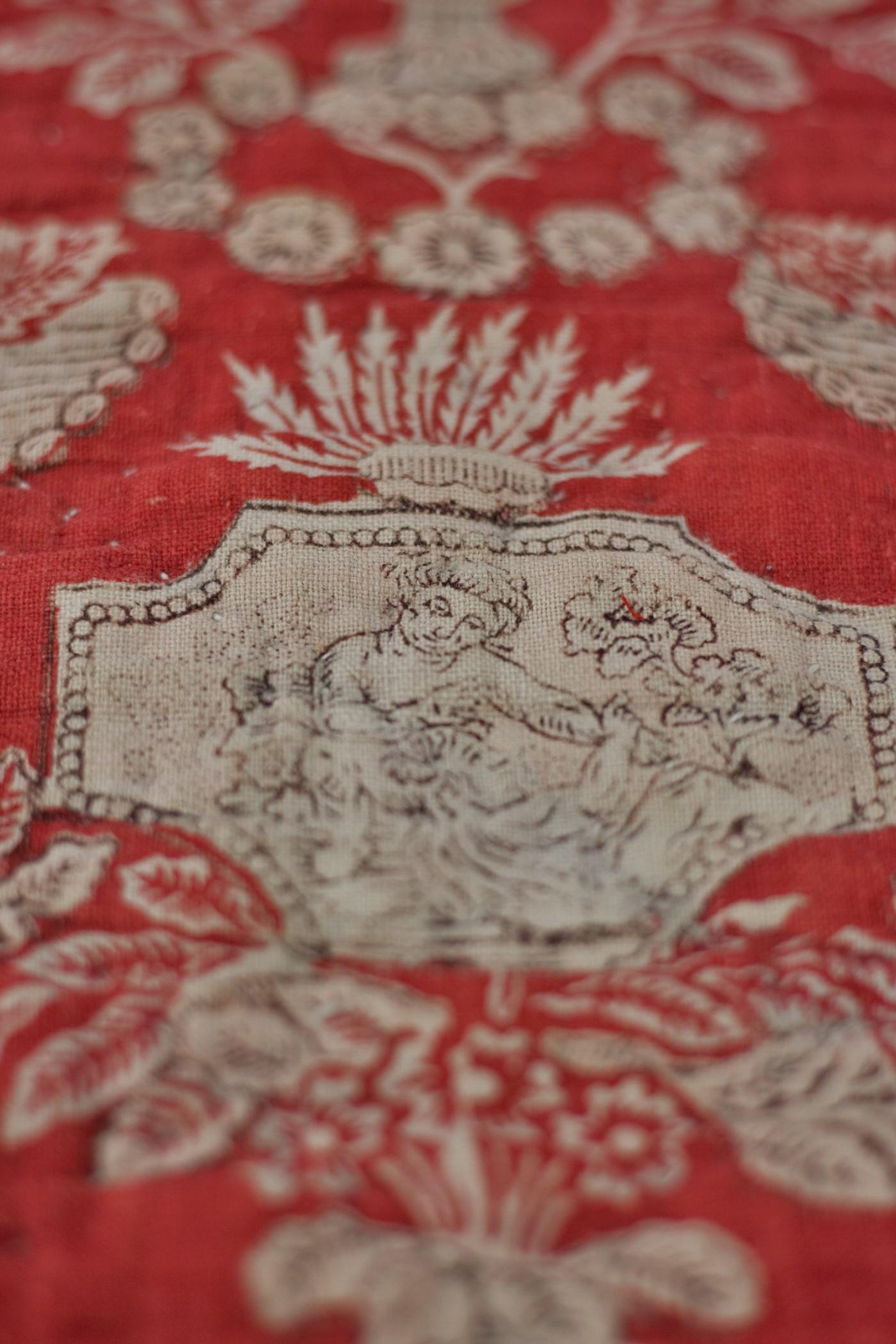 A French Madder Printed Cotton quilt with Neoclassical decor - Circa 1785/1800 4