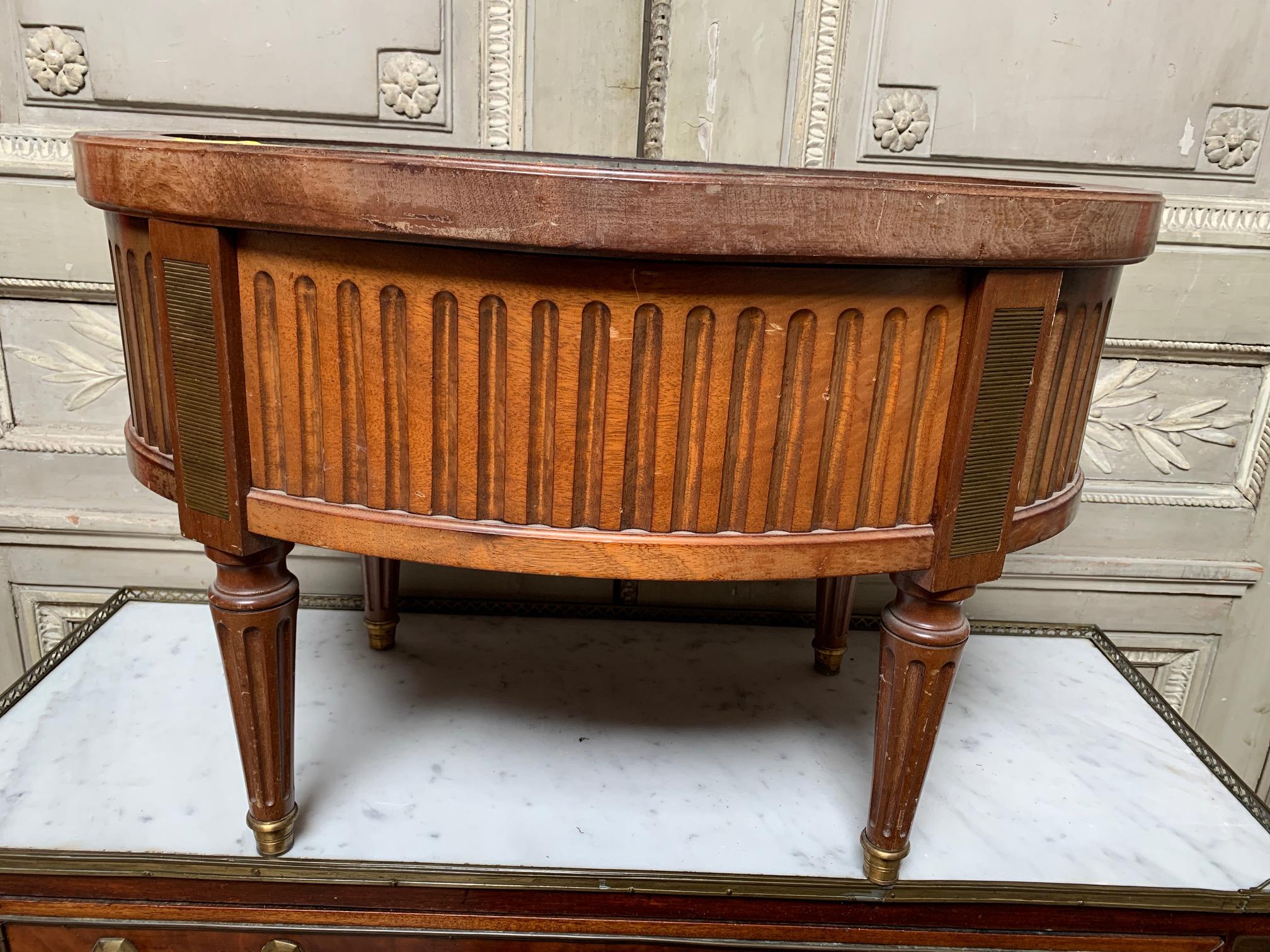 French 19th Century Mahogany and Brass Louis XVI Style Oval Jardinière  3