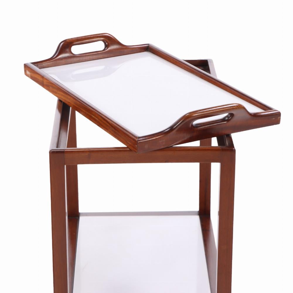 Mid-Century moderno Tavolino da bar francese in mogano e vetro lattimo, A.I.C. 1960. in vendita