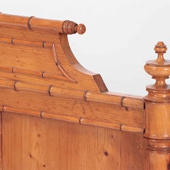 French Maple and Bird’s-Eye Maple Faux Bamboo Daybed, circa 1880