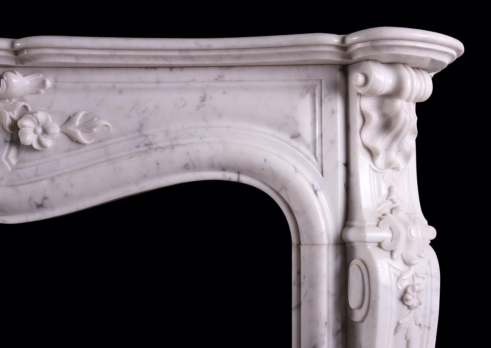 French Marble Fireplace in the Louis XV Manner In Good Condition For Sale In London, GB