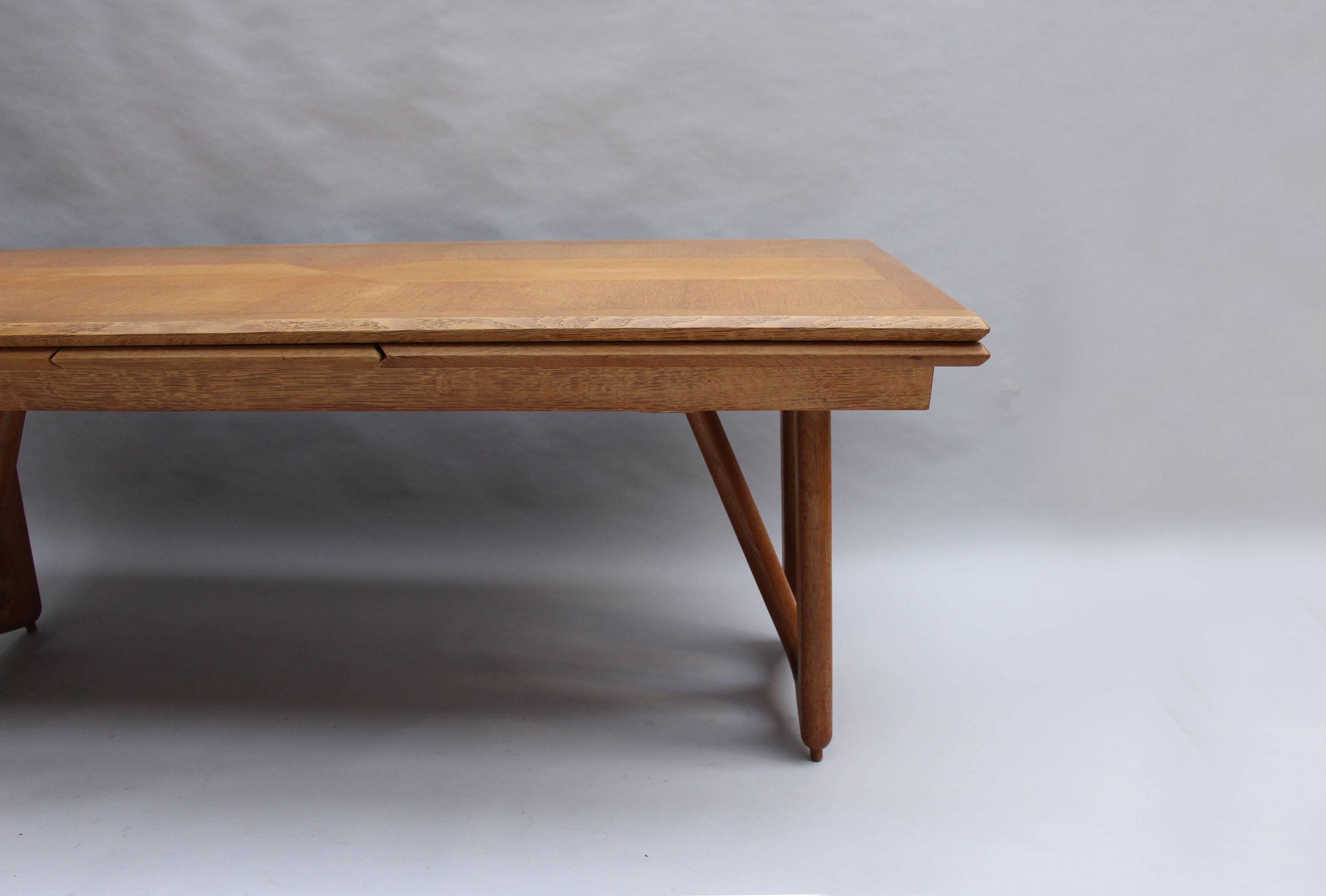 French Midcentury Extendable Oak Table by Guillerme et Chambron 6
