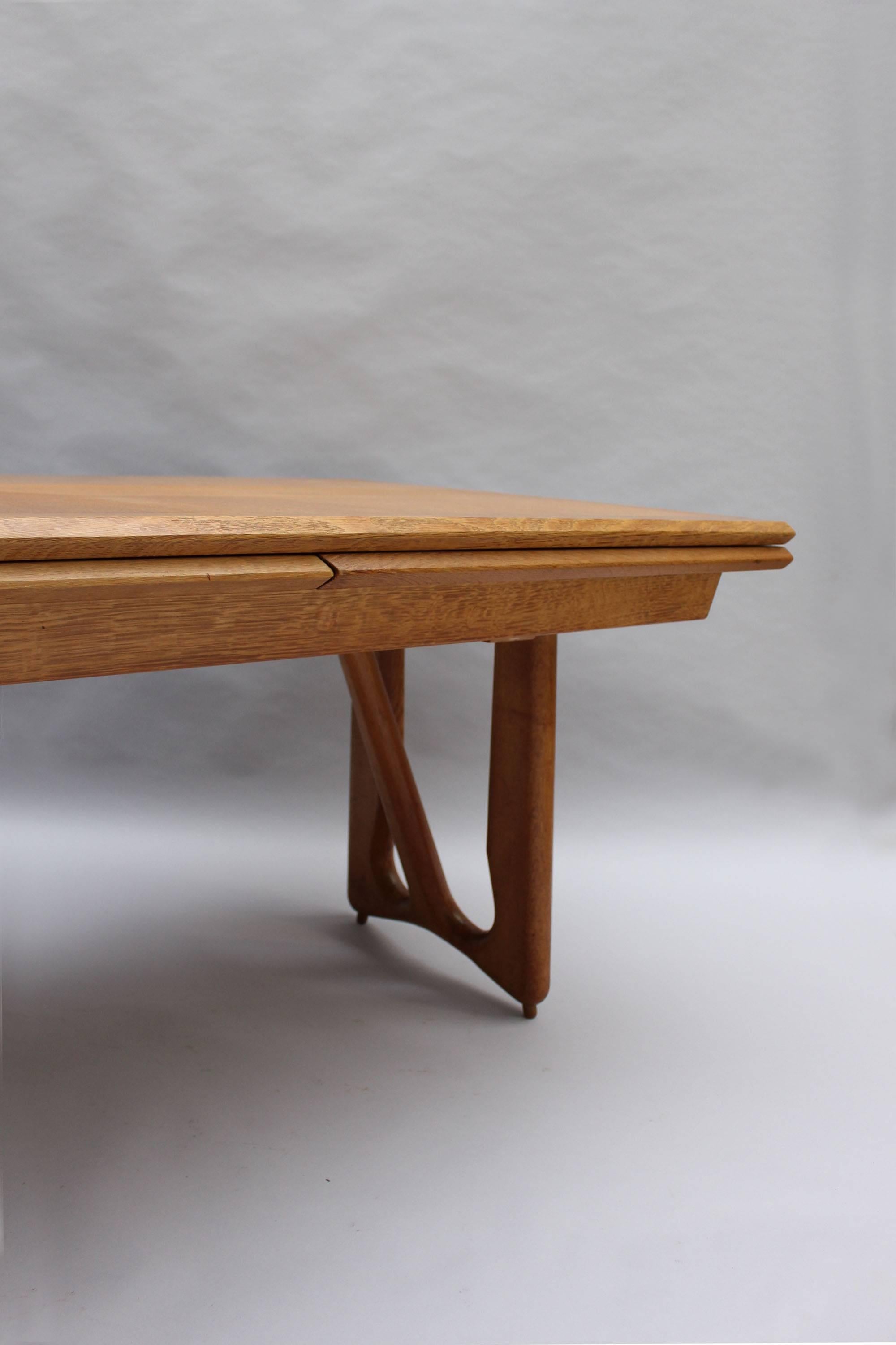 French Midcentury Extendable Oak Table by Guillerme et Chambron 7