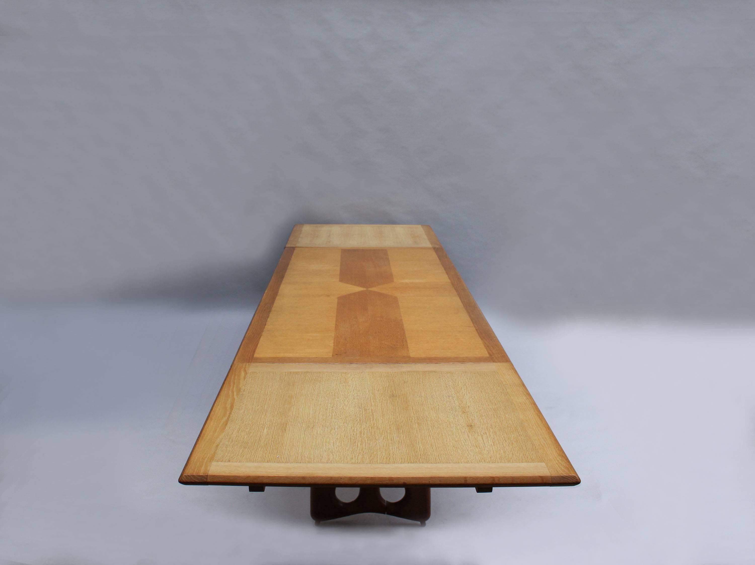 French Midcentury Extendable Oak Table by Guillerme et Chambron 3