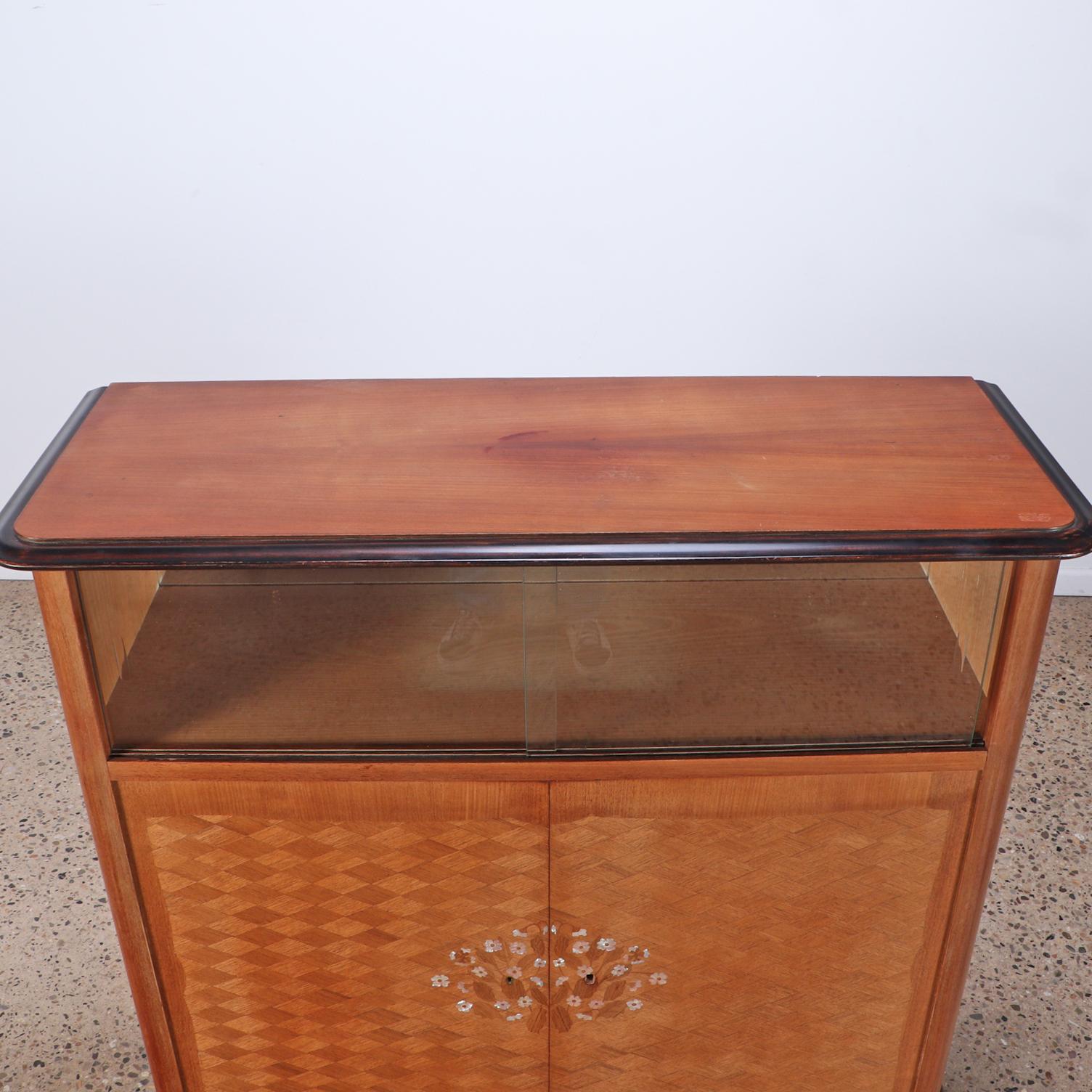 A French Modernist Bar Cabinet, in the Manner of Jules Leleu, C. 1950. For Sale 3