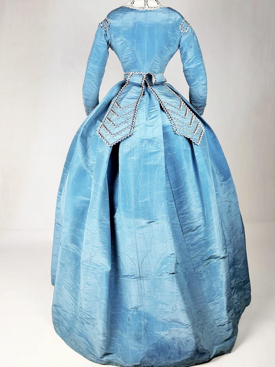 A French moiré silk day Crinoline dress Circa 1865 6