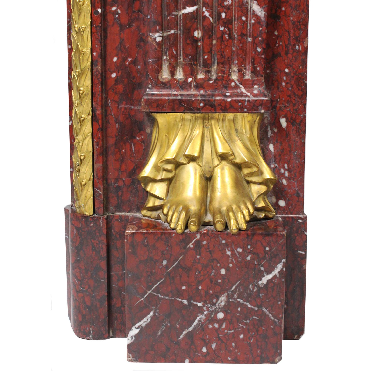 Französischer Kaminsims aus geschnitztem Griotte-Marmor und Goldbronze, Napoleon III. im Angebot 8