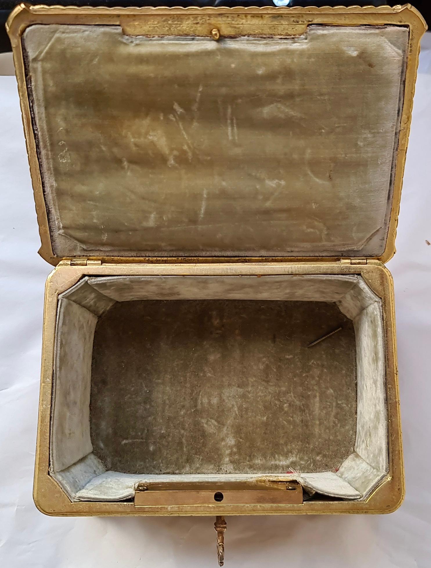 French Napoléon III Ormolu and Sèvres Porcelain Jewelry Casket 8