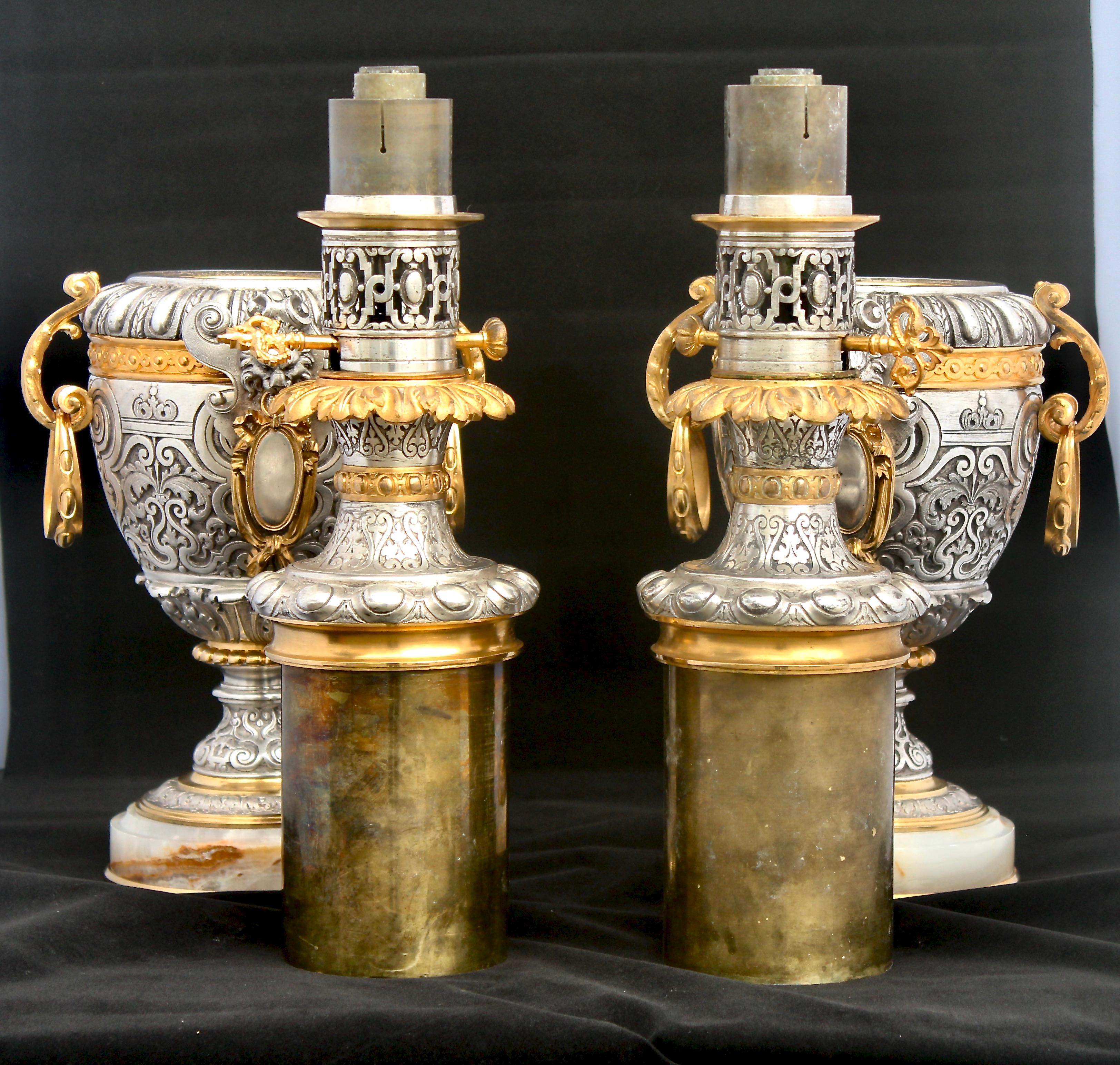 French Napoléon III Ormolu-Mounted Pair of Lamps, circa 1895 7