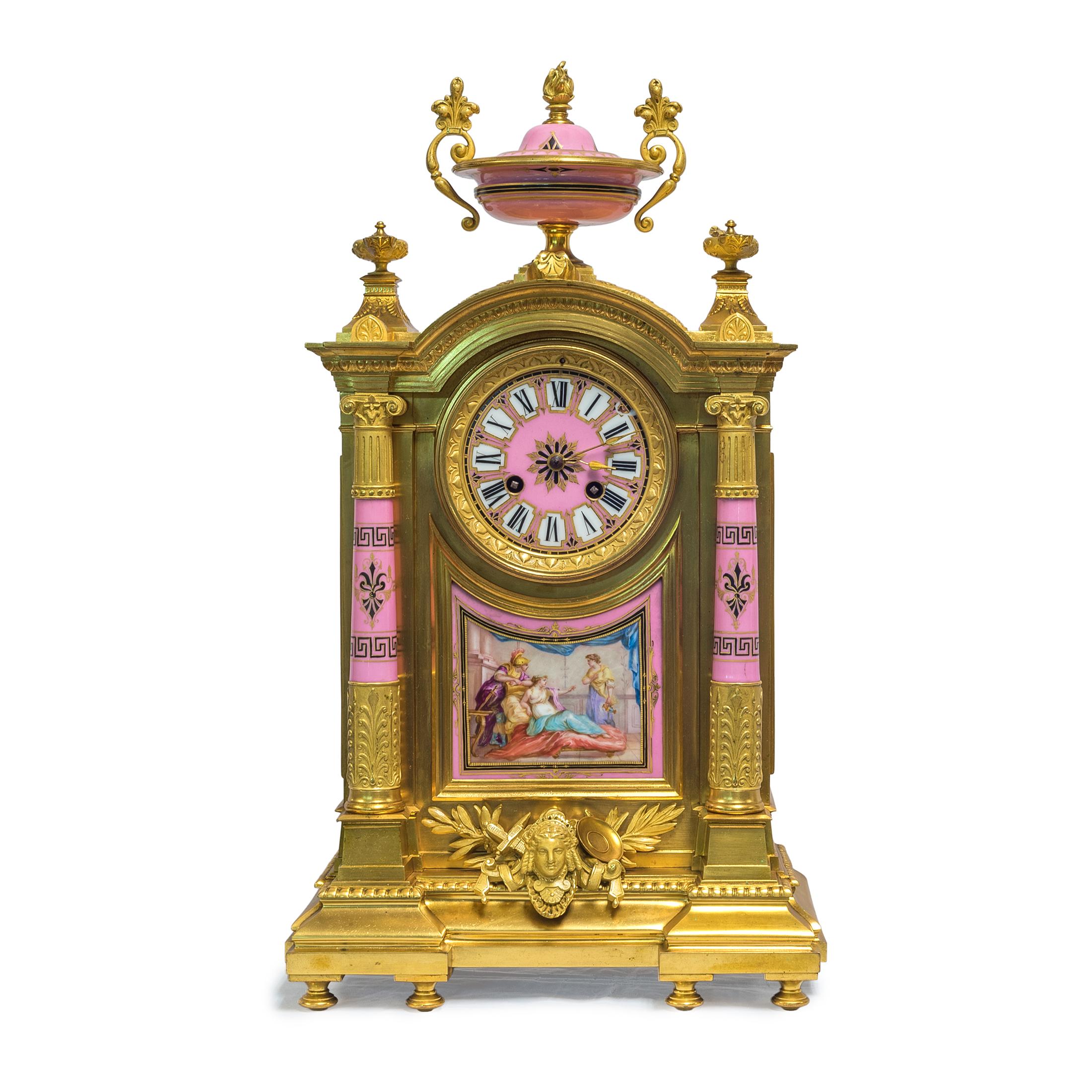Pendule en porcelaine rose Ormolu Napoléon III de belle qualité

Origine : Français
Date : Fin du XIXe siècle
Dimensions : horloge : 19 1/2 x 16 1/2 x 6 3/4 pouces, candélabre : 15 1/4 pouces de haut.
 