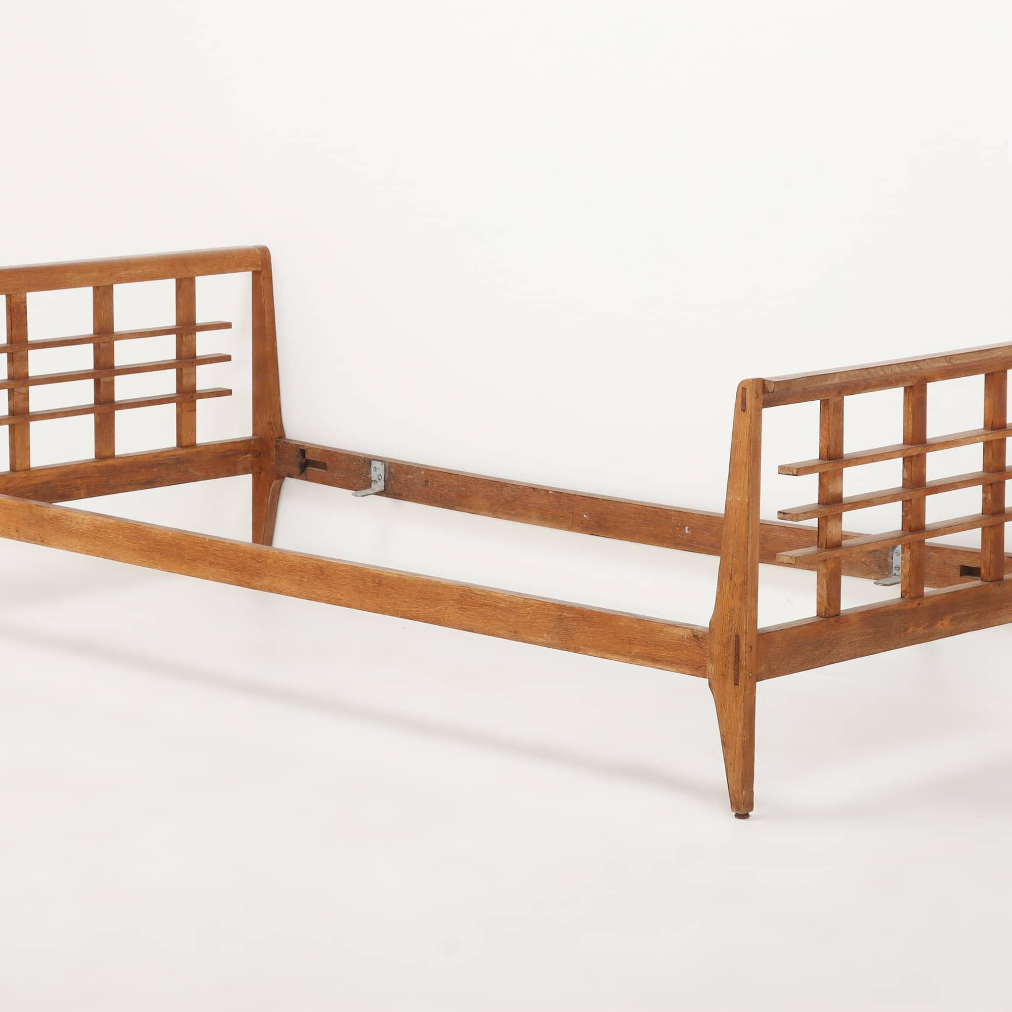 A French oak daybed or twin bed circa 1940. In Good Condition In Philadelphia, PA