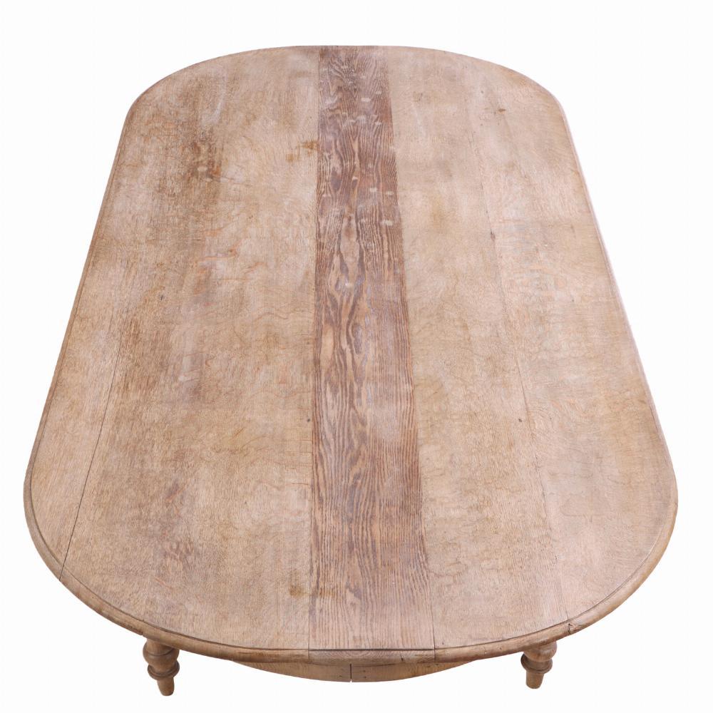 Mesa de granja francesa oblonga de roble, c. 1890. Tallado en venta