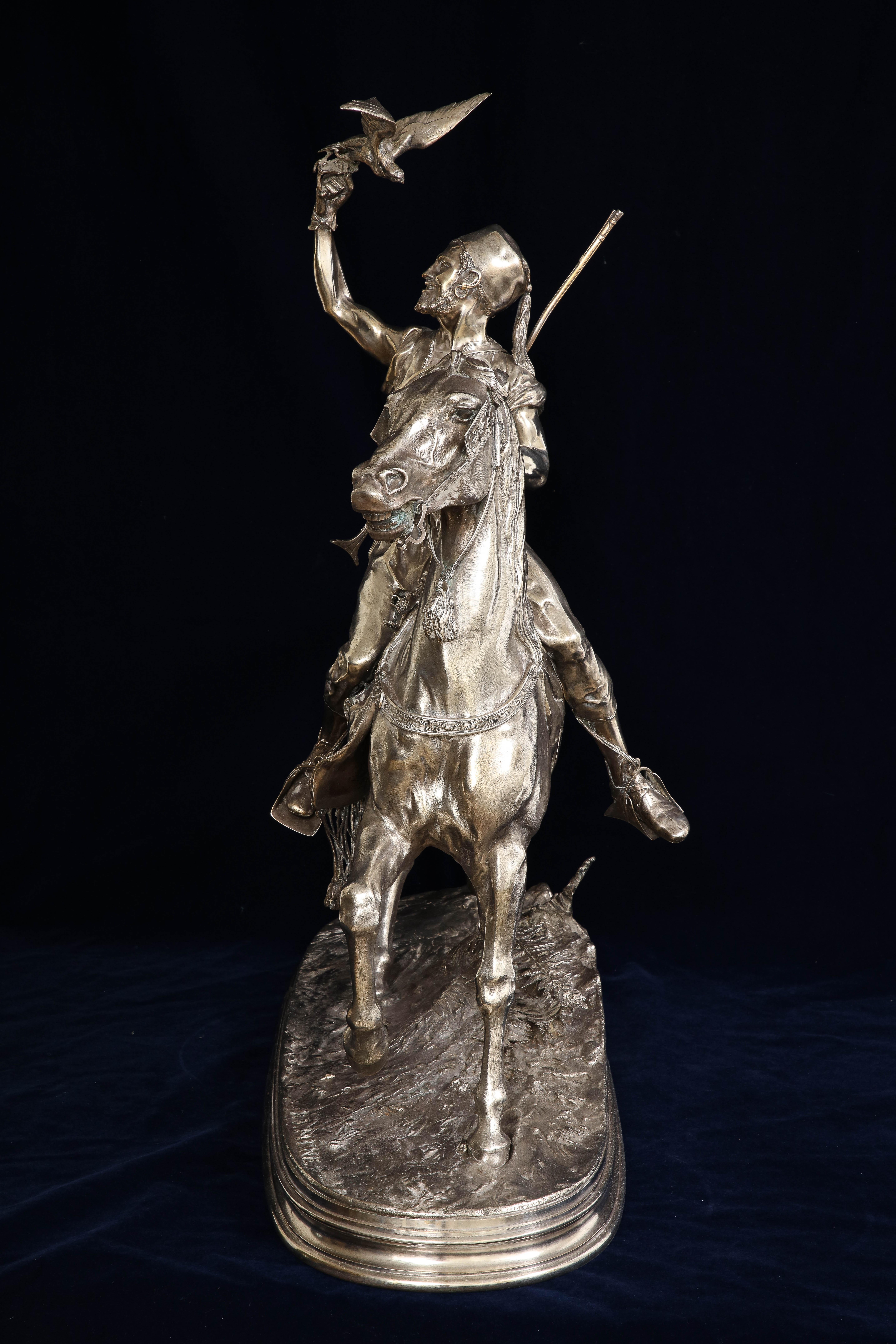 Milieu du XIXe siècle Groupe de « Le fauconnier » en bronze argenté de style orientaliste français, P.J. Mene 19ème C. en vente