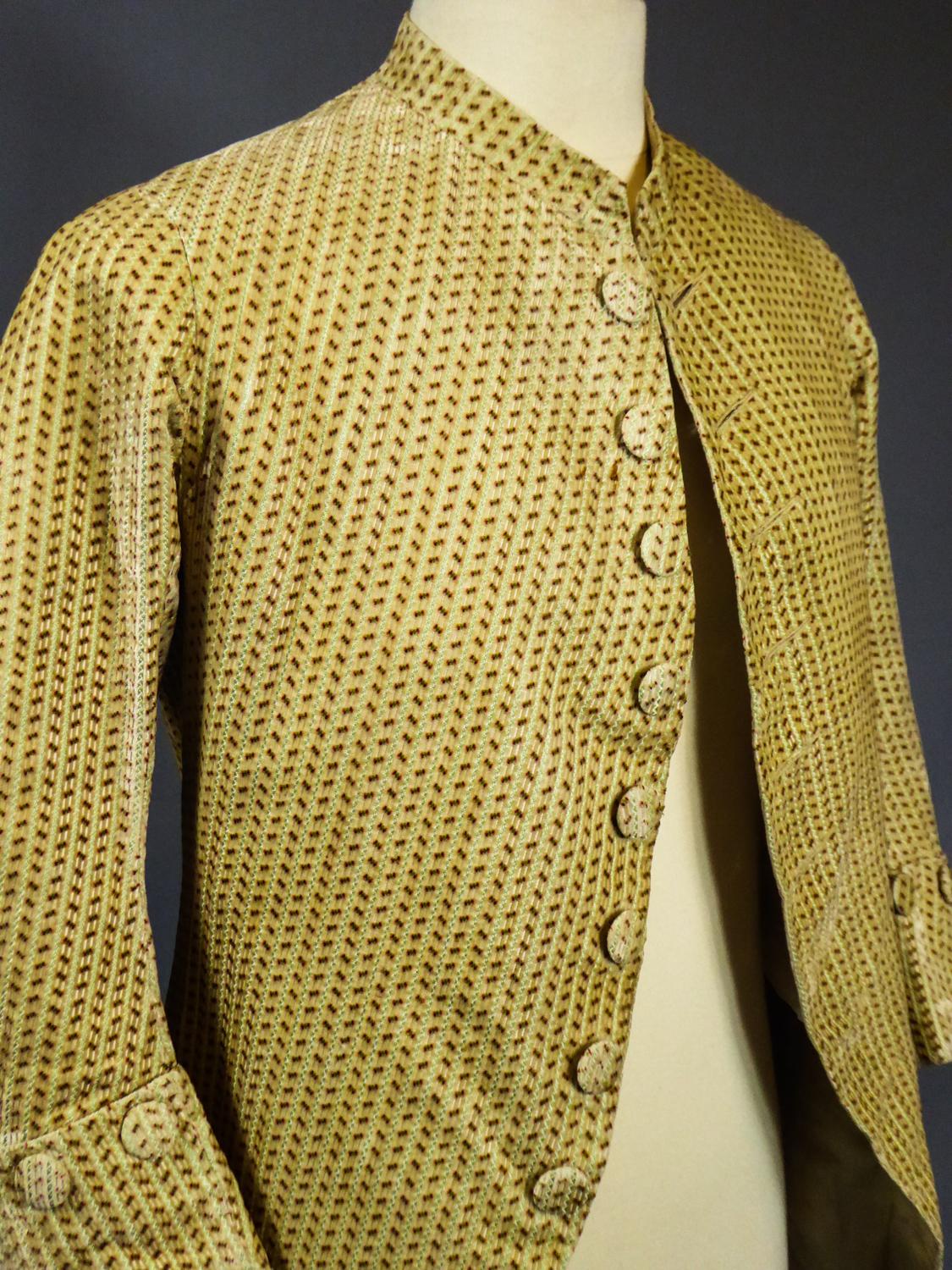 A French original Gentleman's Frock Coat in Miniature Velvet - France Circa 1775 In Good Condition In Toulon, FR