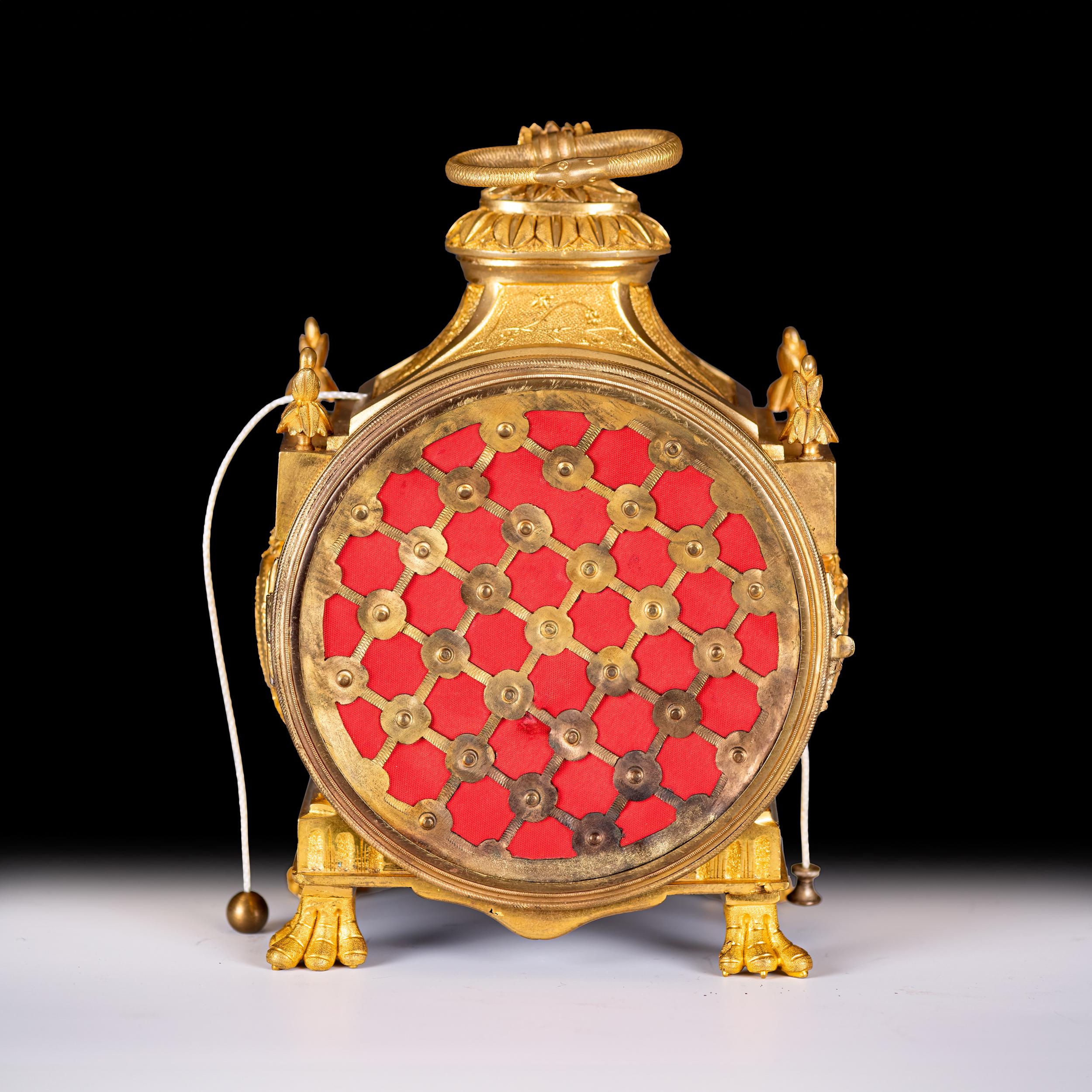 XVIII secolo Pendule d'Officier di Le Roi & Fils in ormoluro francese con un quarto di dollaro in vendita