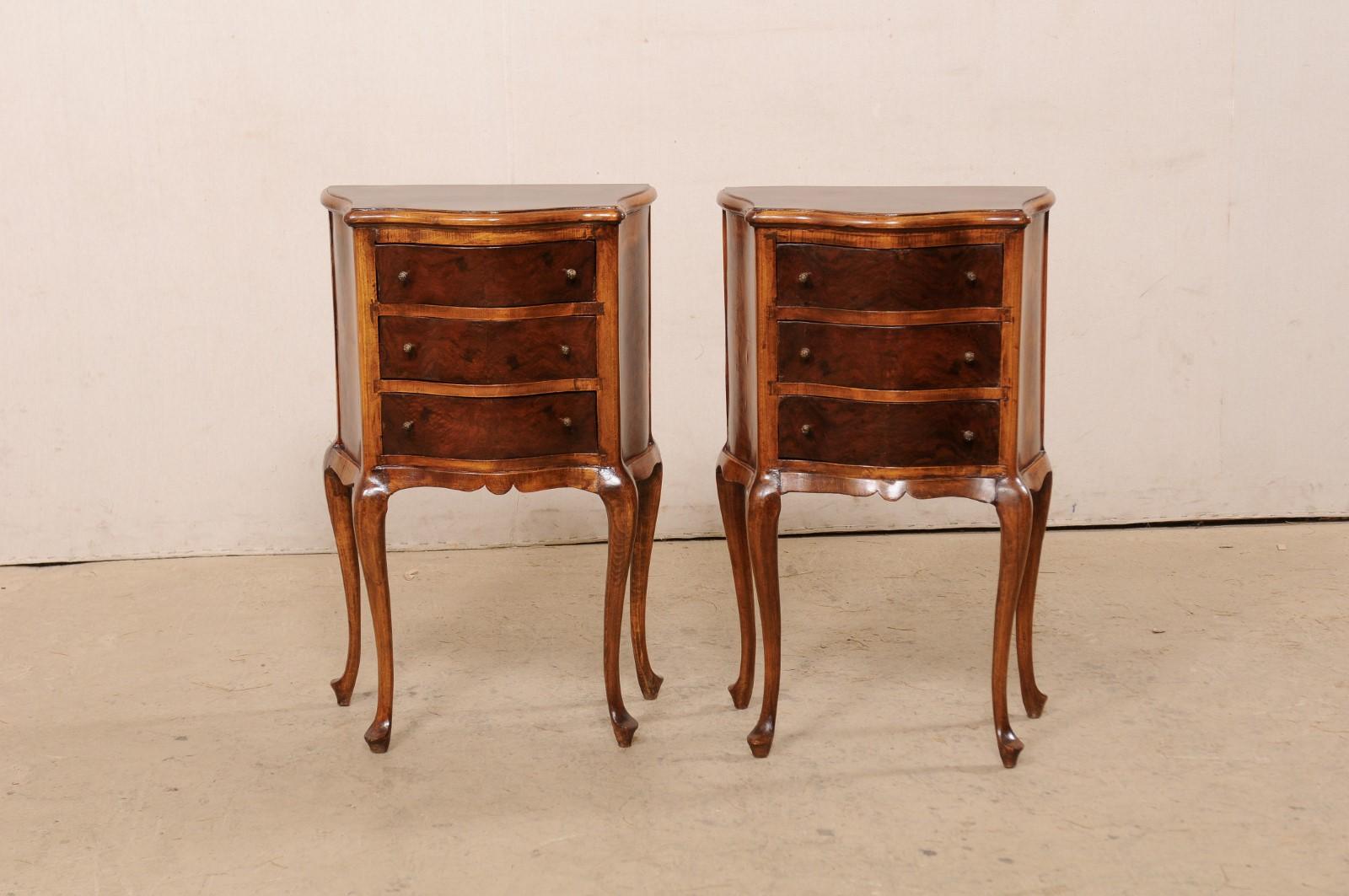 French Pair of Burl Wood 3-Drawer Serpentine Side Chests 'or End Tables' For Sale 6