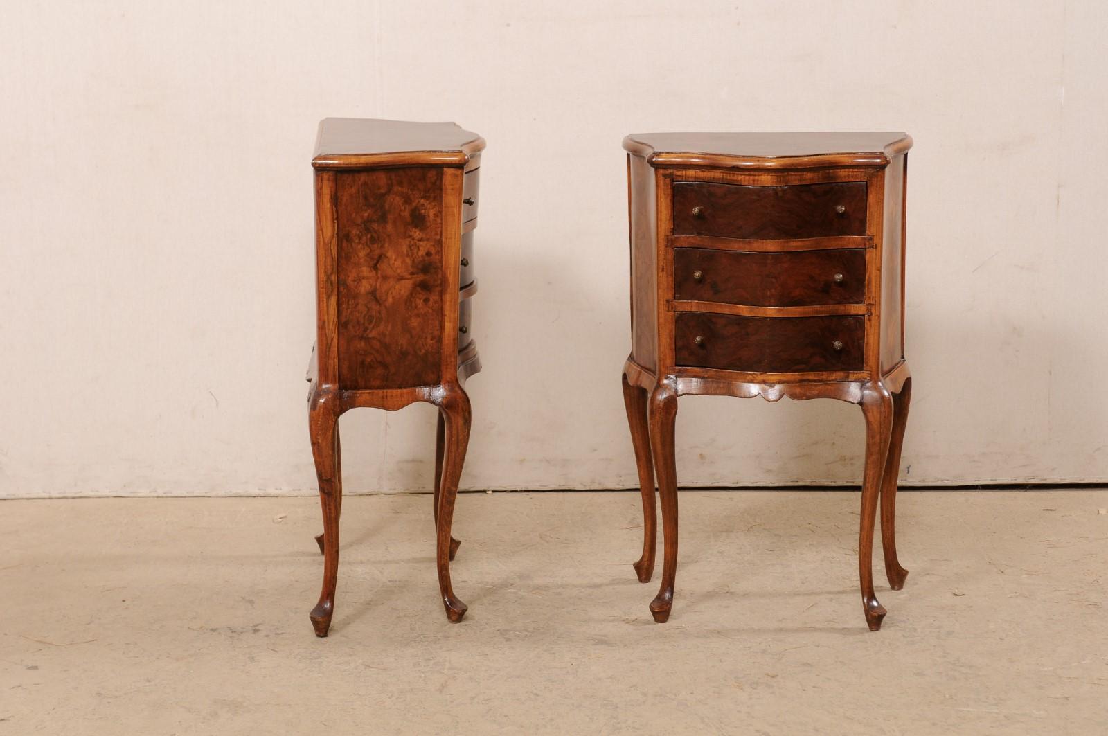 French Pair of Burl Wood 3-Drawer Serpentine Side Chests 'or End Tables' For Sale 2