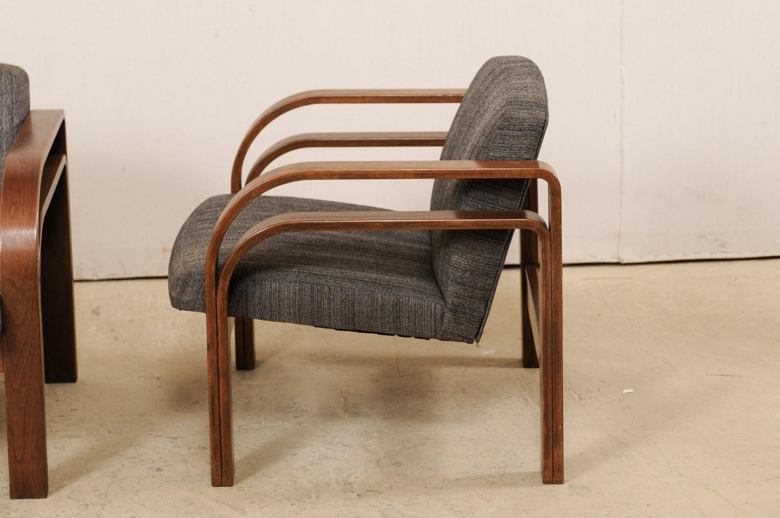 Französisches Paar Sessel aus doppeltem gebogenem Holz mit gepolsterter Sitzfläche und Rückenlehne im Angebot 2