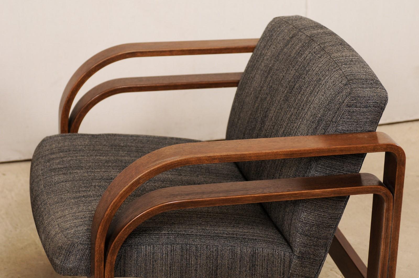 Französisches Paar Sessel aus doppeltem gebogenem Holz mit gepolsterter Sitzfläche und Rückenlehne im Angebot 4