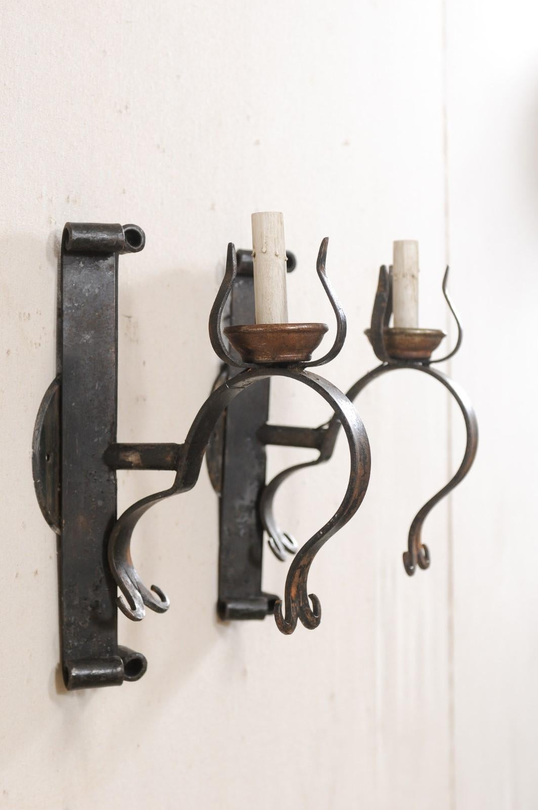 French Pair of Mid-20th Century Single Light Iron Sconces For Sale 2