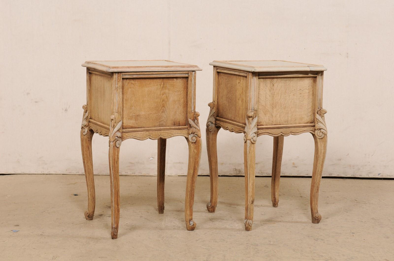 French Pair of Mirror-Top Carved-Wood End Tables, 1920's For Sale 4