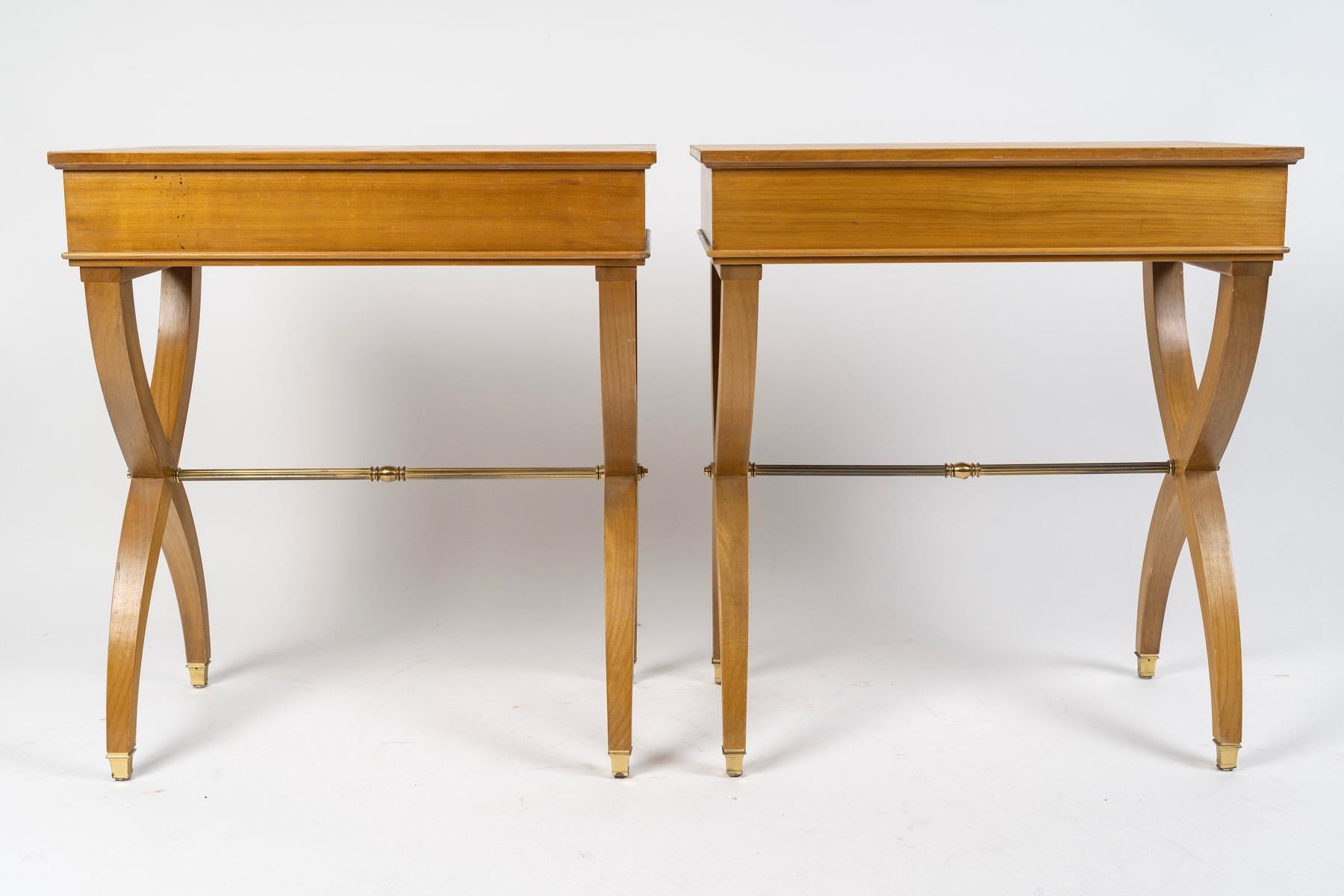 Français Paire de tables d'appoint dans le style d'André Arbus (1903-1969), vers 1920 en vente