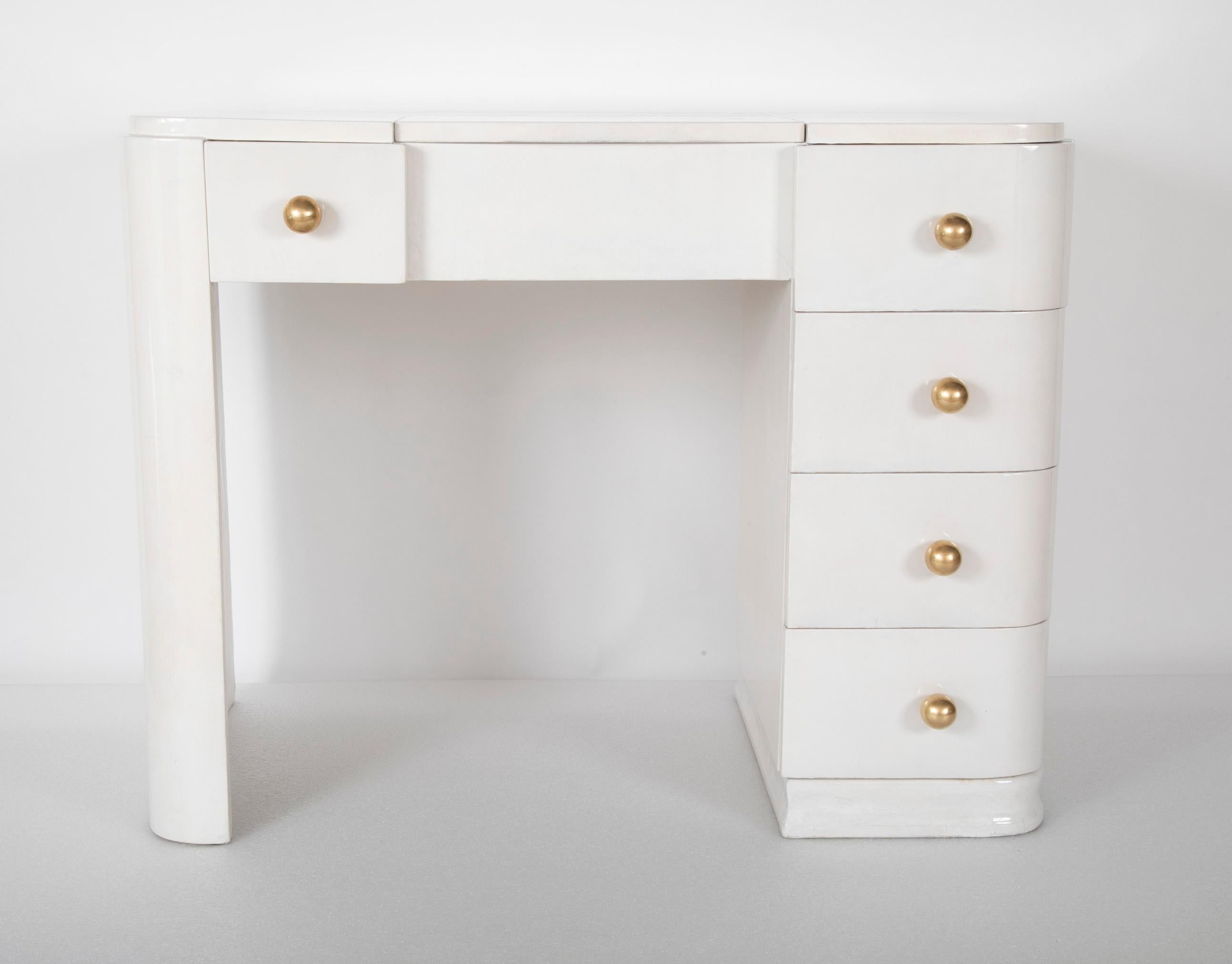 A French Parchment Dressing Table / Desk In Good Condition For Sale In Stamford, CT