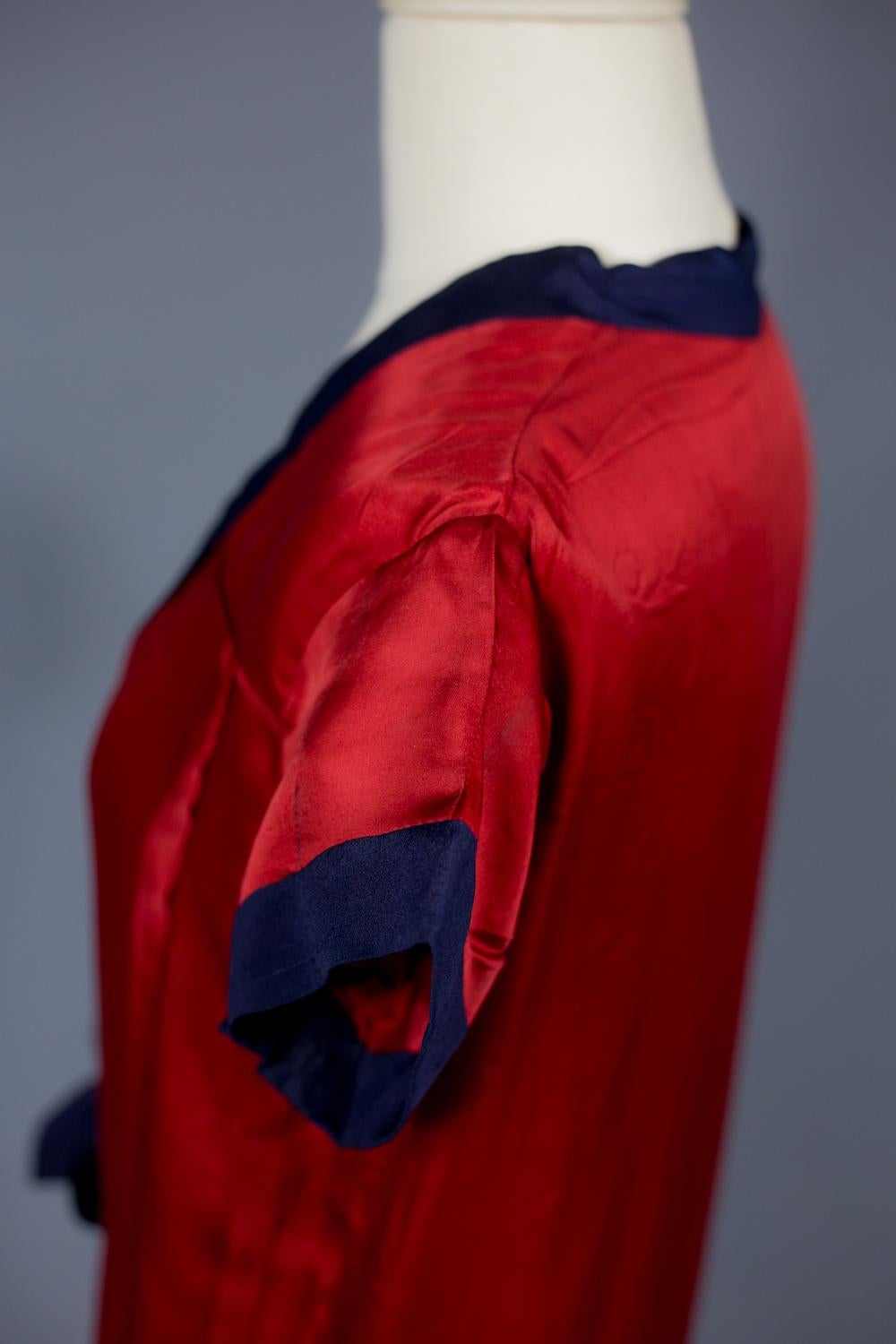 A French Patriotic Navy Dress In Satin And Silk Crepe- Circa 1920 For Sale 3