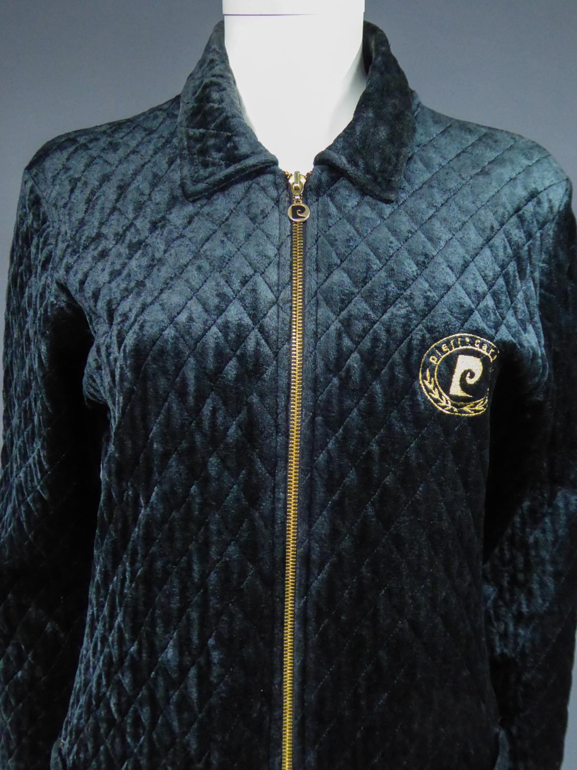 A french Pierre Cardin Jacket in Quilted Velvet Circa 1980 In Good Condition For Sale In Toulon, FR