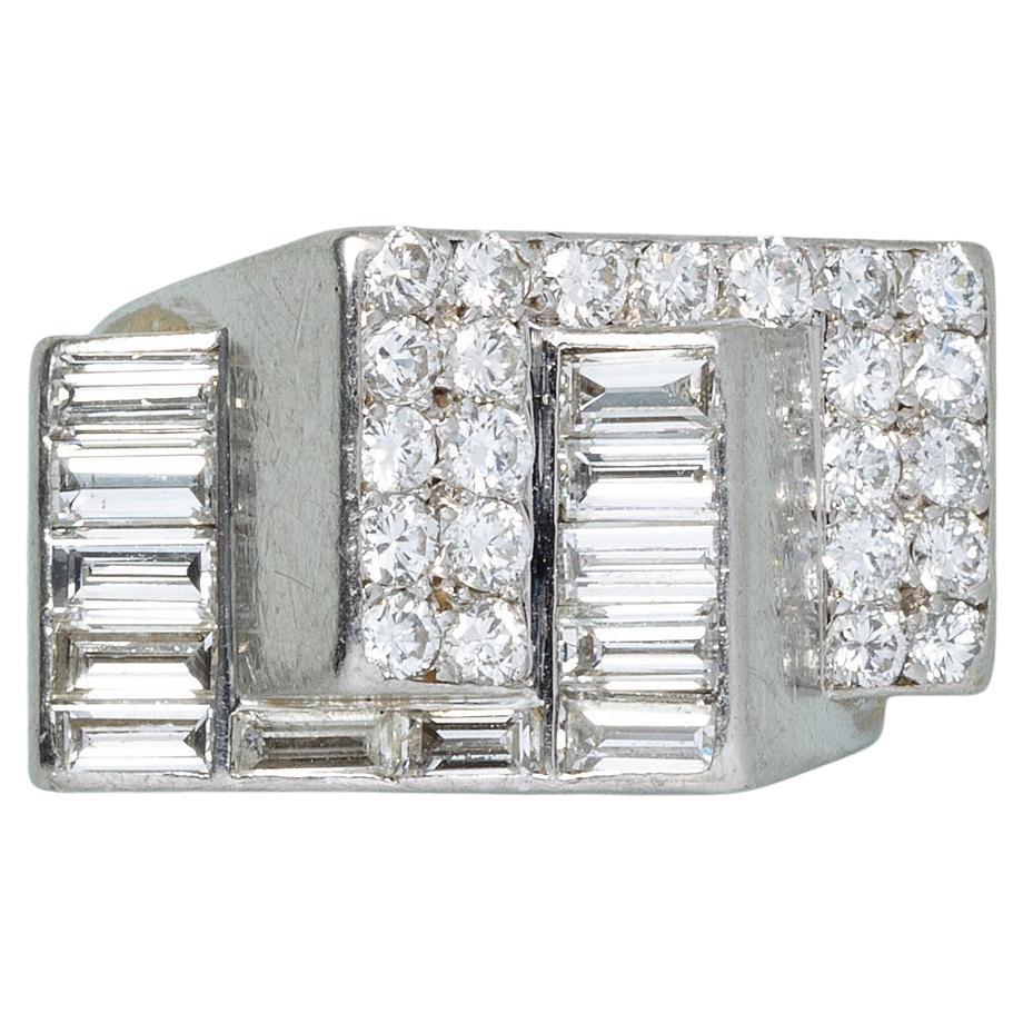 A French Platinum Art Deco Ring with Diamonds For Sale