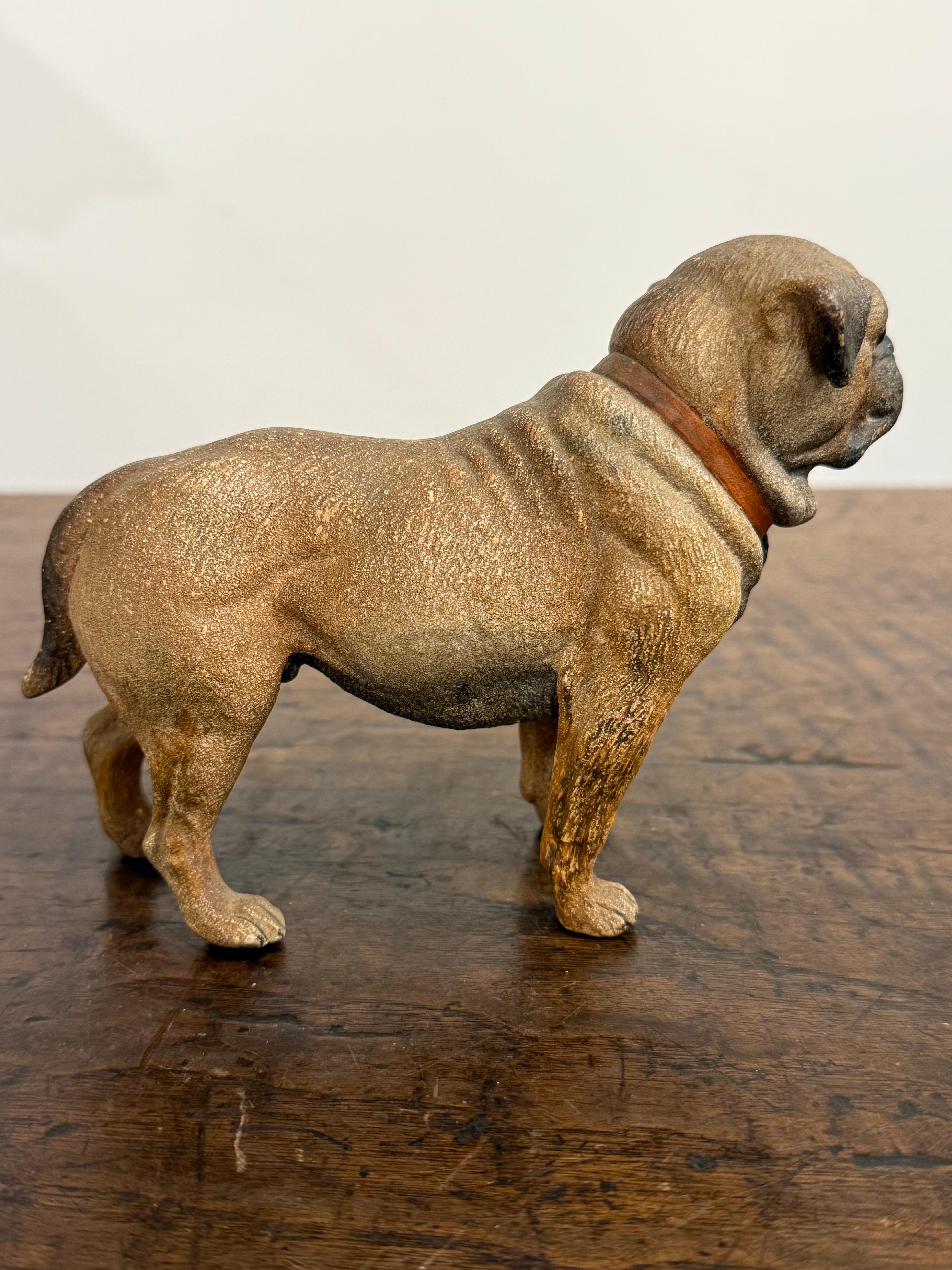 Figura di Mastif in terracotta dipinta in policromia, Francia, XIX secolo in vendita 1