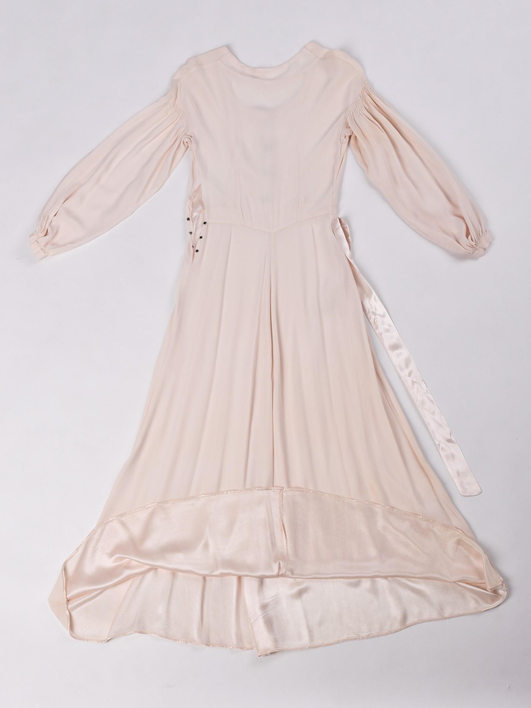 A French Powder Pink Crepe Satin Ceremonial Dress Circa 1940 For Sale 8