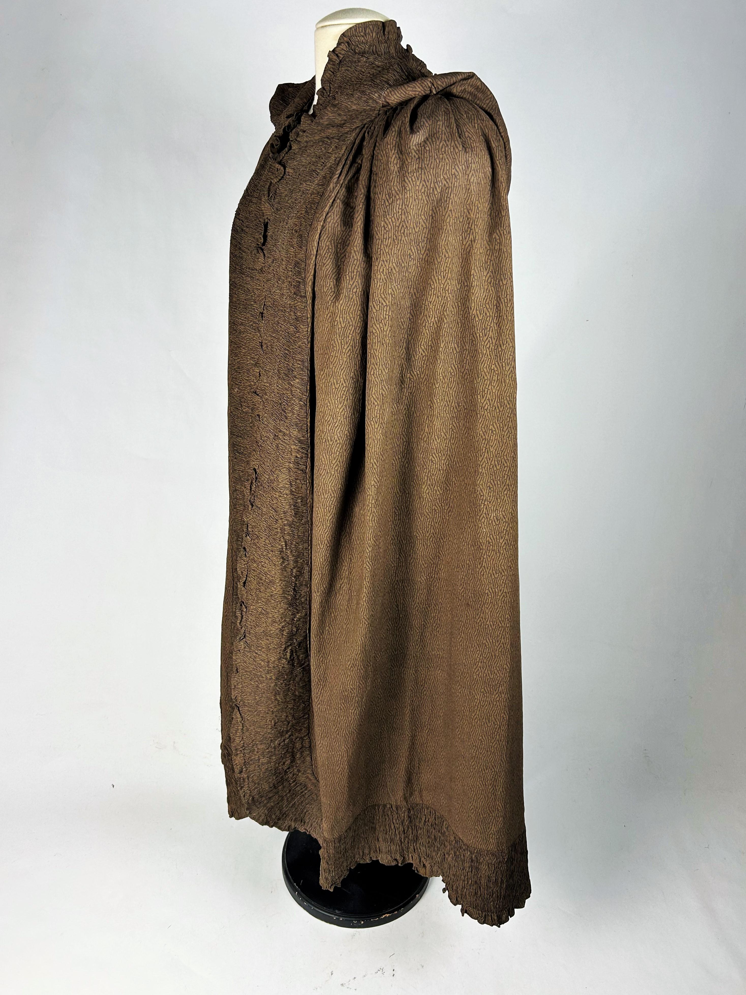 A French printed cotton hooded Long Cloak - Provence Early 19th Century For Sale 5