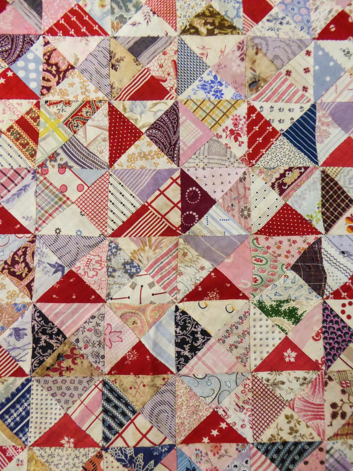 Circa 1850/1900
France Provence

Astonishing and rare Patchwork collected in Provence and dating from the second half of the 19th century. Diamons in printed cotton diamonds forming squares sewn together at the running stitch. All the Indiennes date