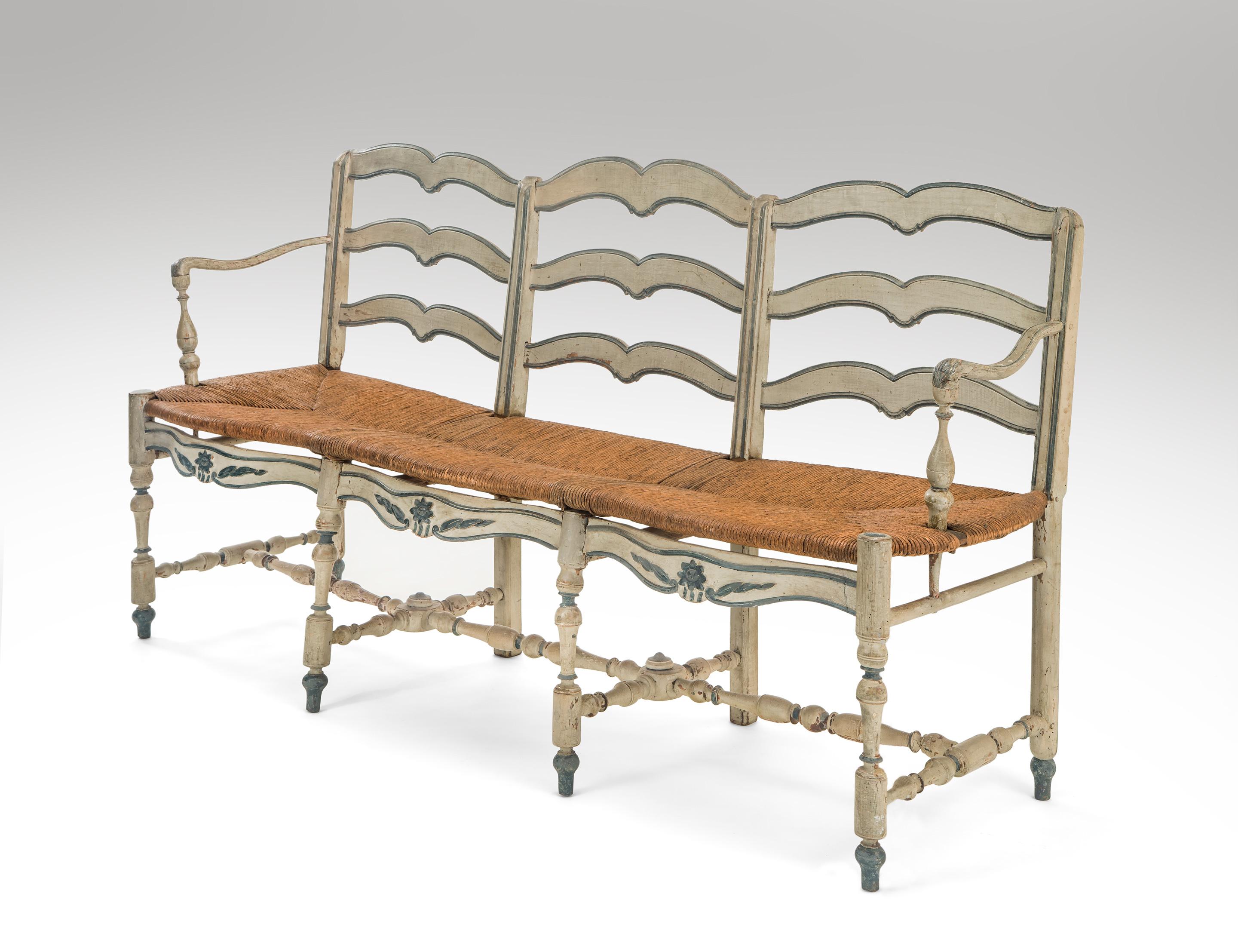 French Provincial Painted Sofa or Bench In Good Condition For Sale In New York, NY