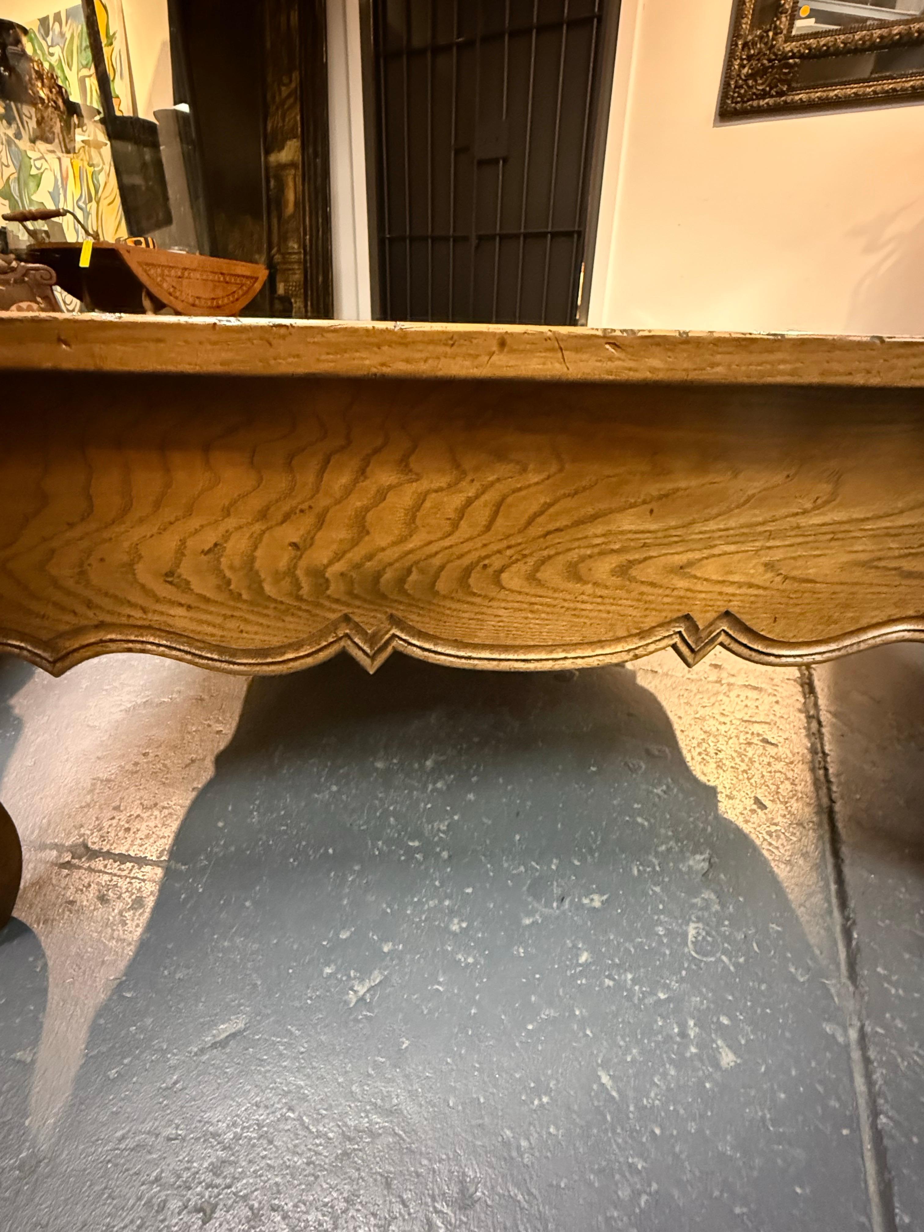 Table basse en marqueterie de style provincial français en vente 6