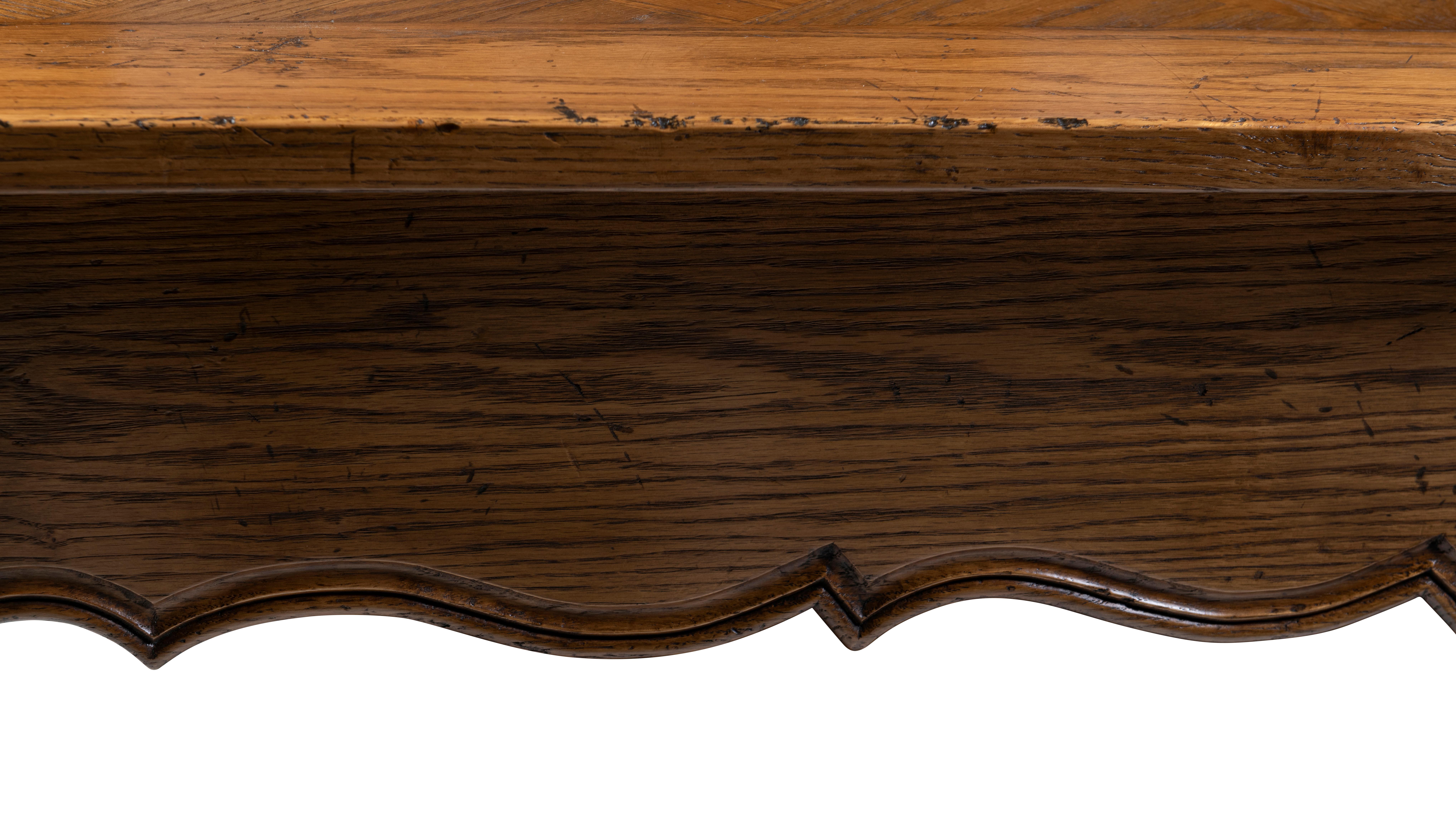 Provincial français Table basse en marqueterie de style provincial français en vente