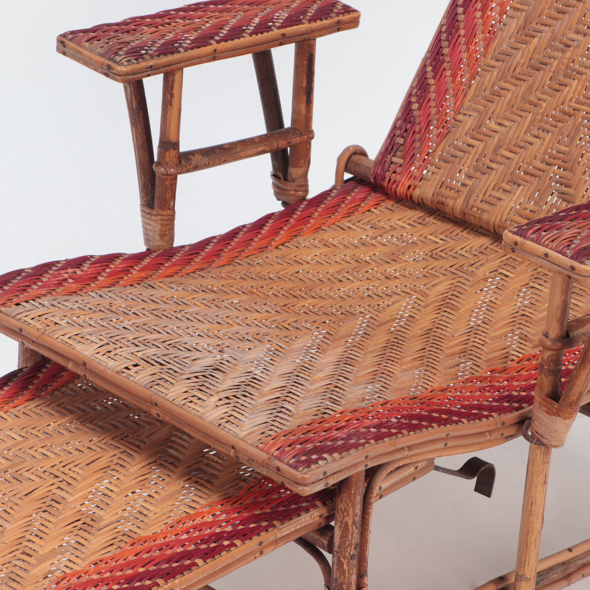 Early 20th Century French Rattan Chaise Longue with Orange and Red Stripes, circa 1900 For Sale