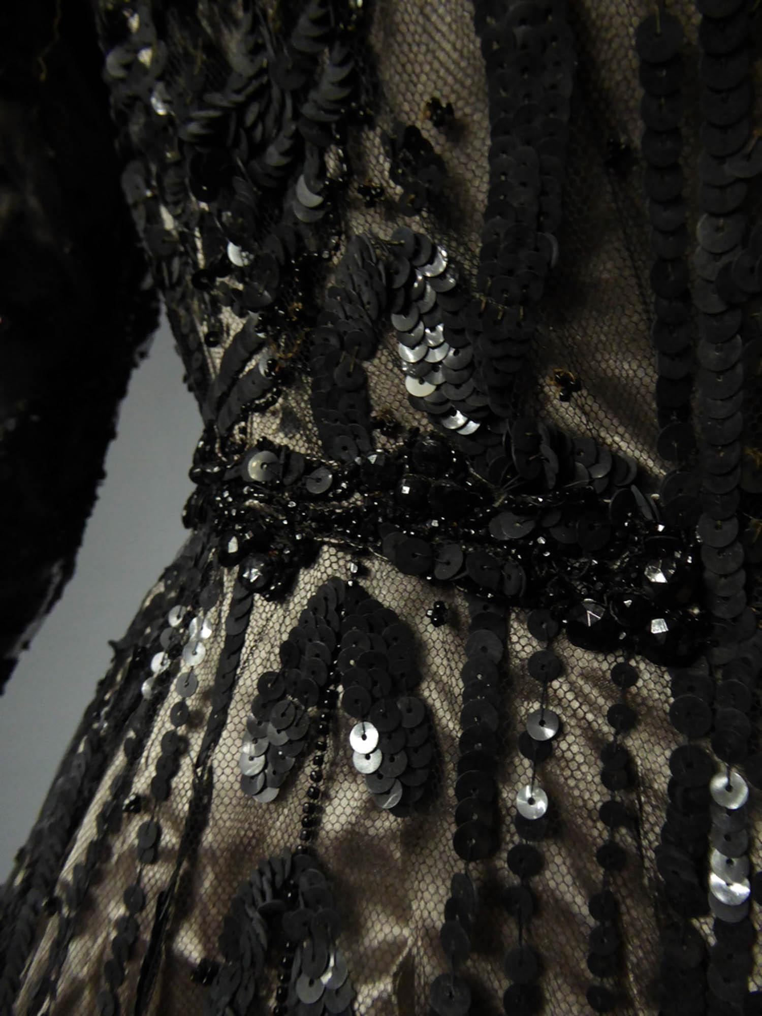 A French Reception Dress in Tulle Embroidered with Jet and Sequins Circa 1900 In Fair Condition In Toulon, FR