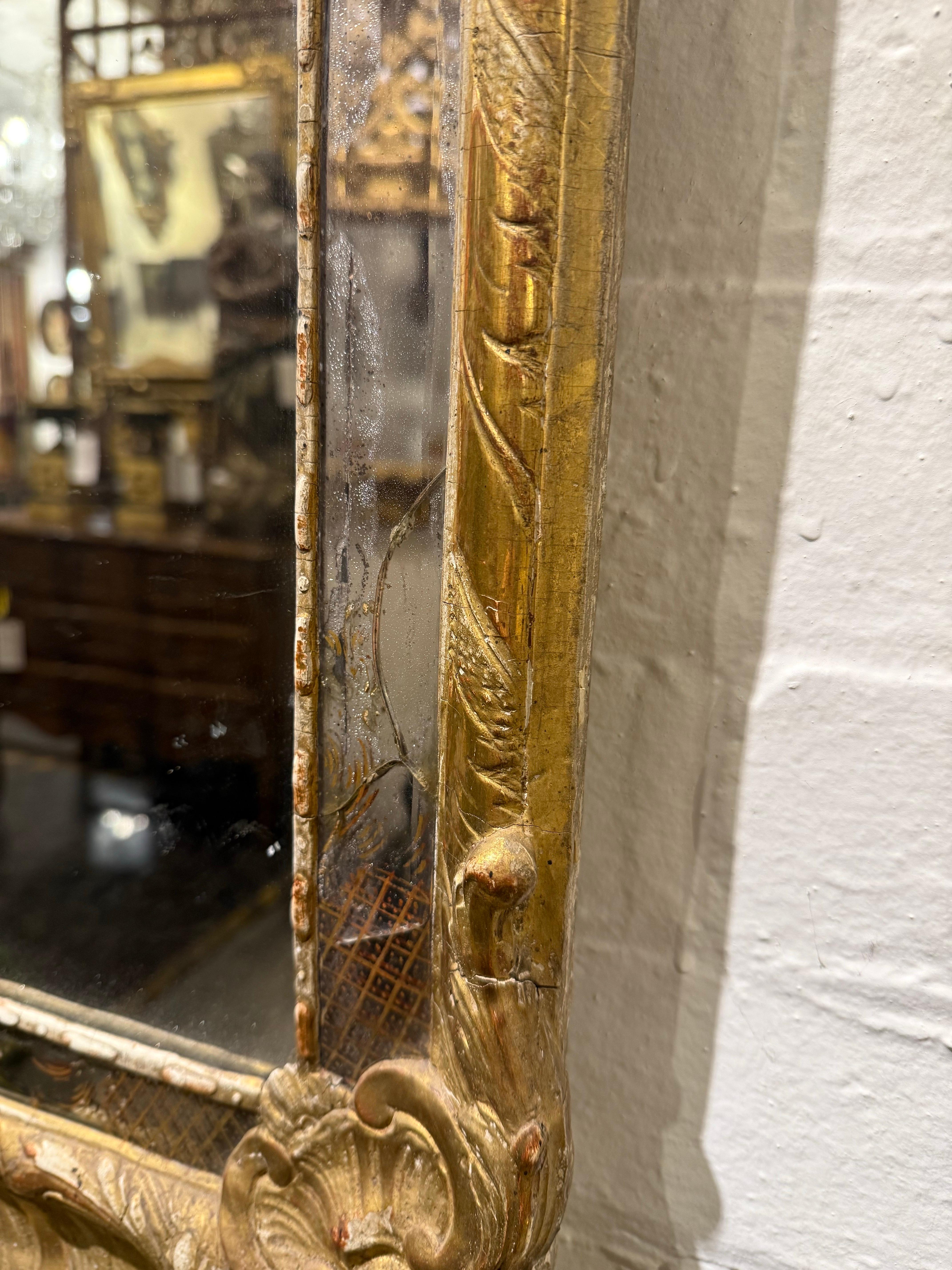 A French Régence Gilt Hall Mirror, 18th Century in vendita 4