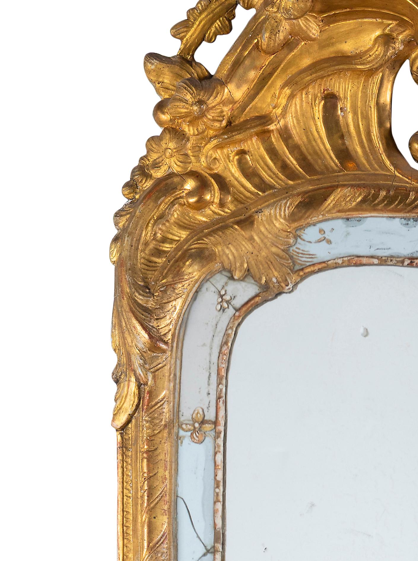 Francese A French Régence Gilt Hall Mirror, 18th Century in vendita