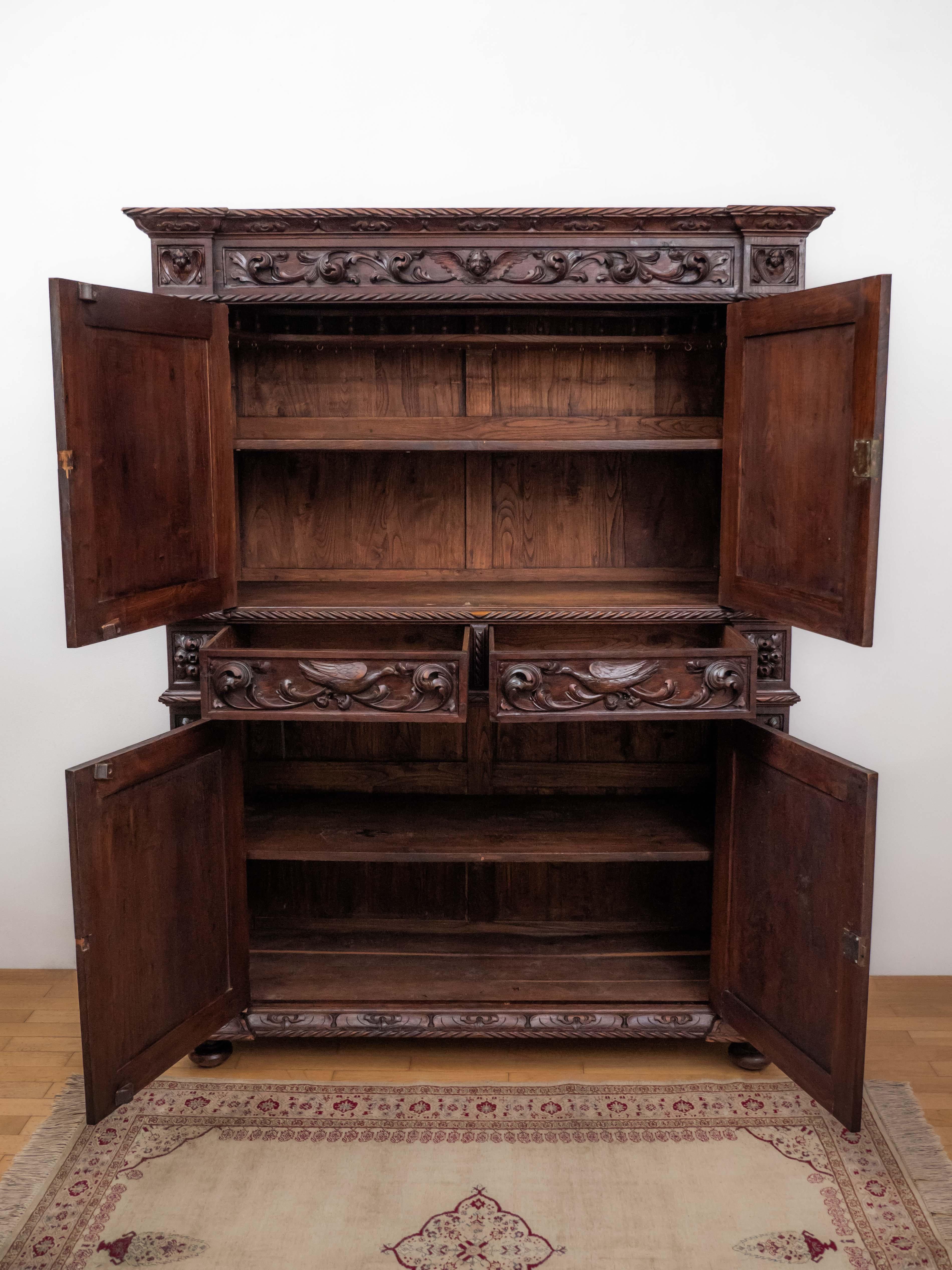 A French Renaissance cabinet from Lyon For Sale 5